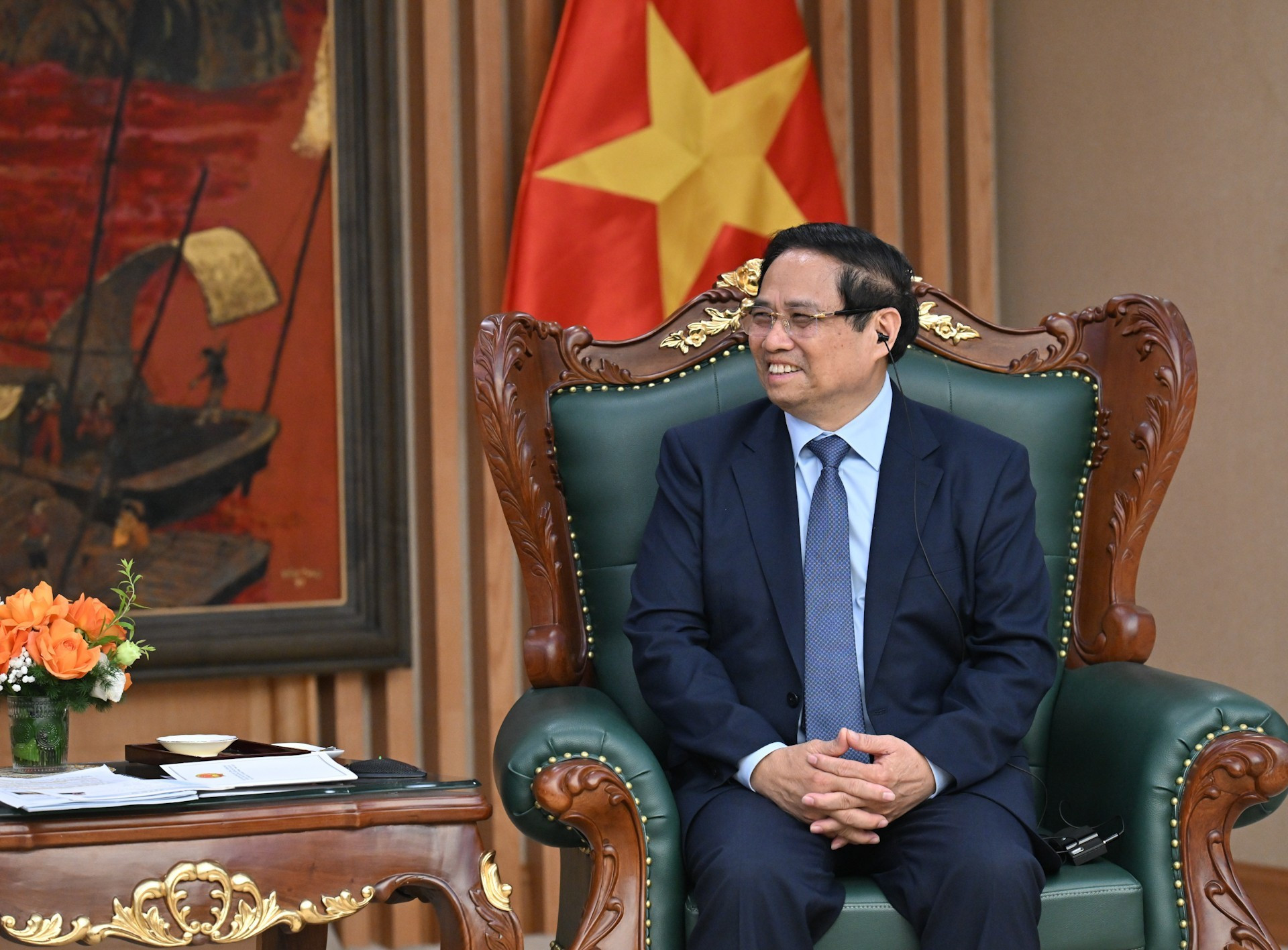 El jefe de Gobierno da palabras.