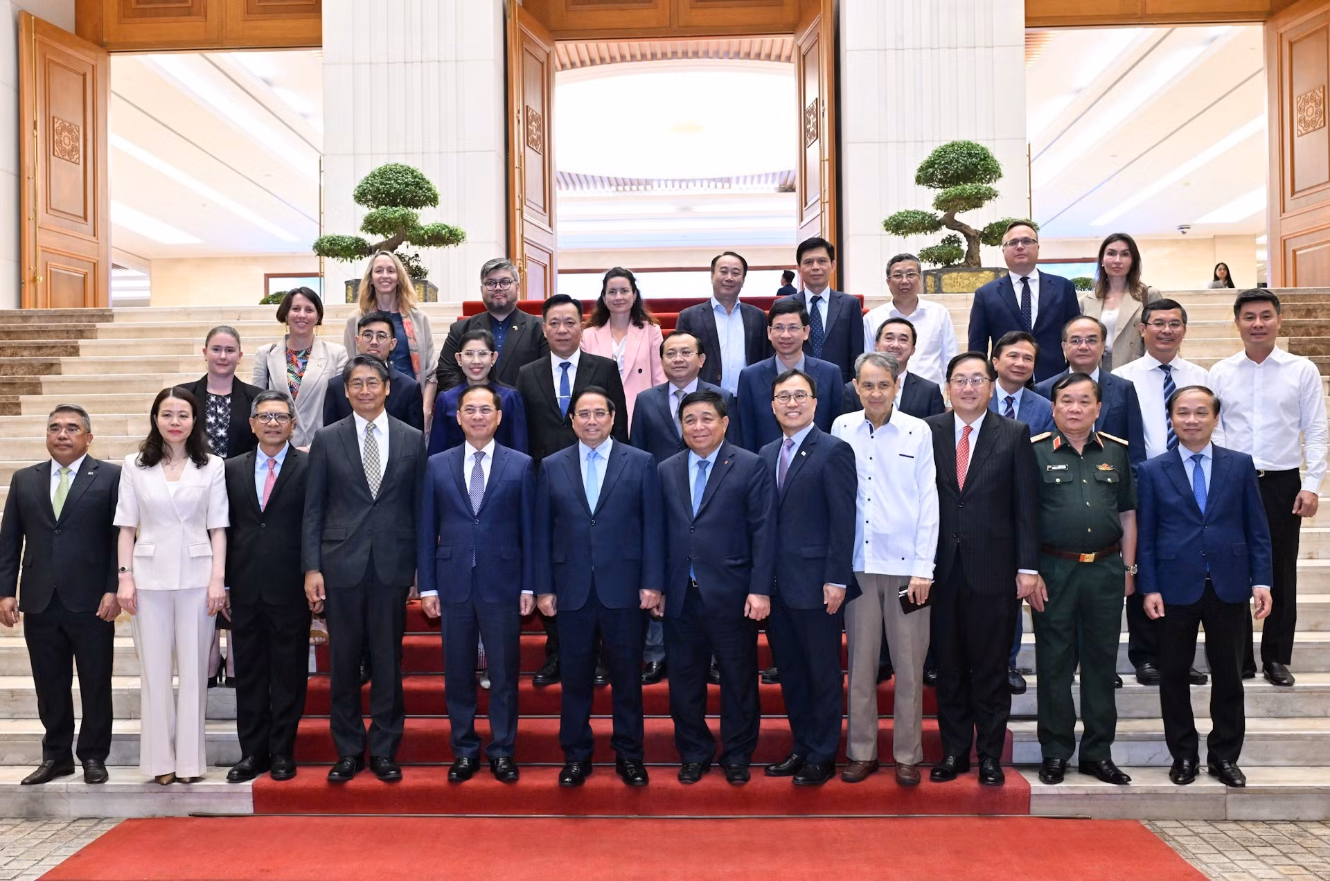 [Foto] Premier vietnamite preside acto de lanzamiento del Comité Nacional para APEC 2027