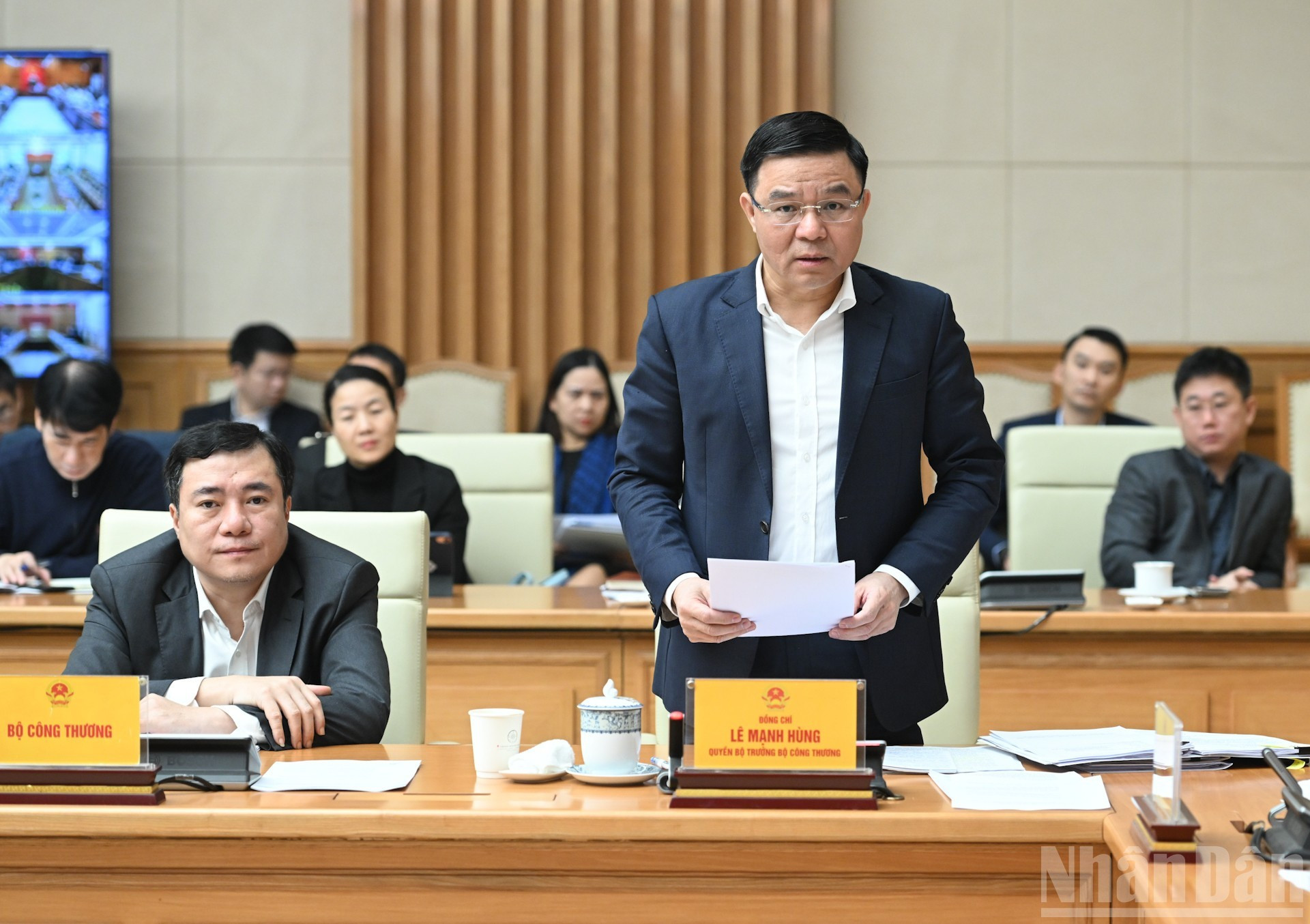 El ministro interino de Industria y Comercio, Le Manh Hung.