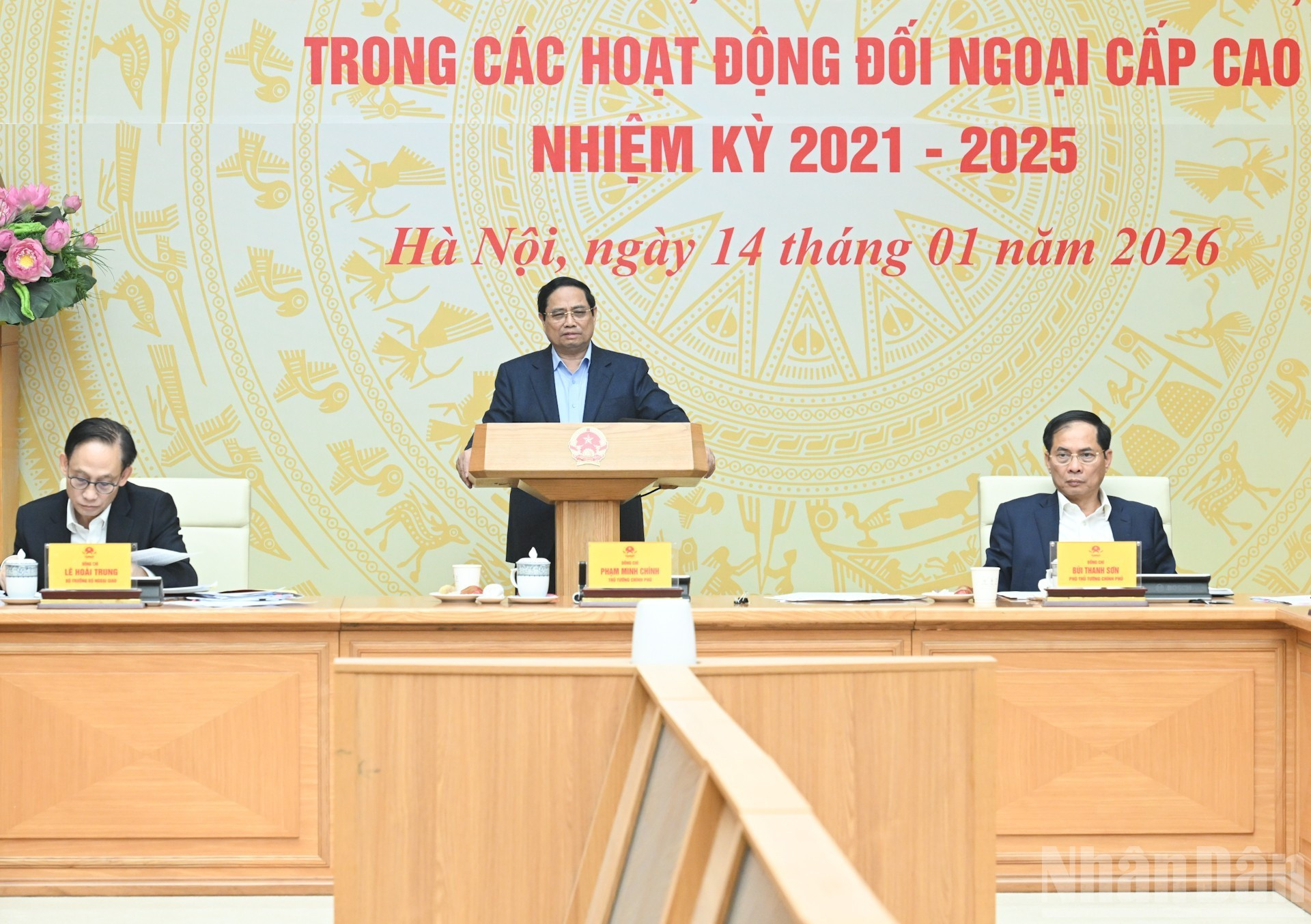 [Foto] Premier vietnamita preside conferencia gubernamental sobre actividades diplomáticas de alto nivel en el lapso 2021-2025