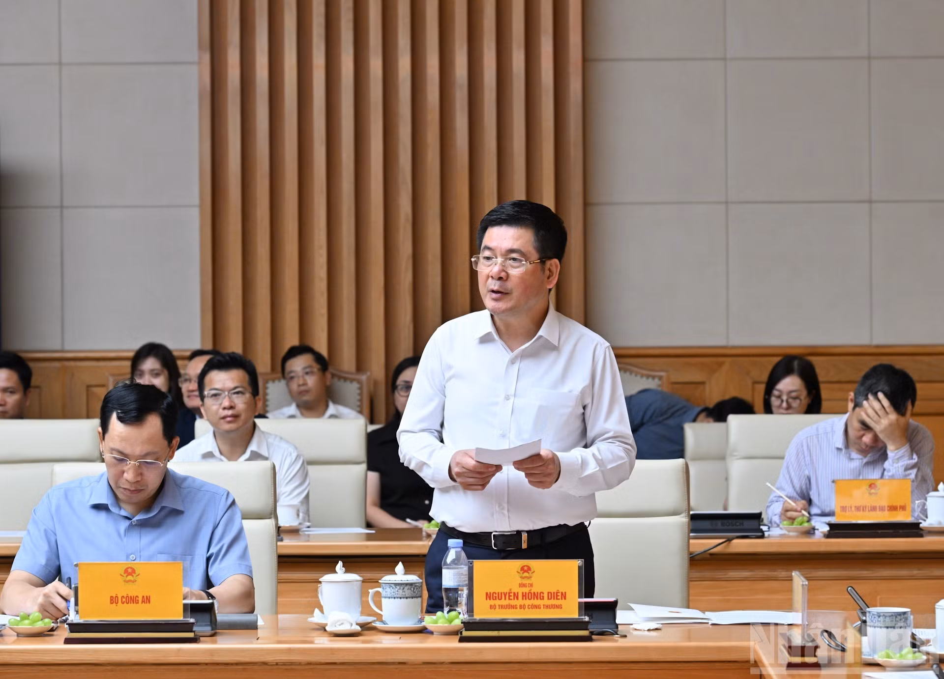 El ministro de Industria y Comercio, Nguyen Hong Dien.