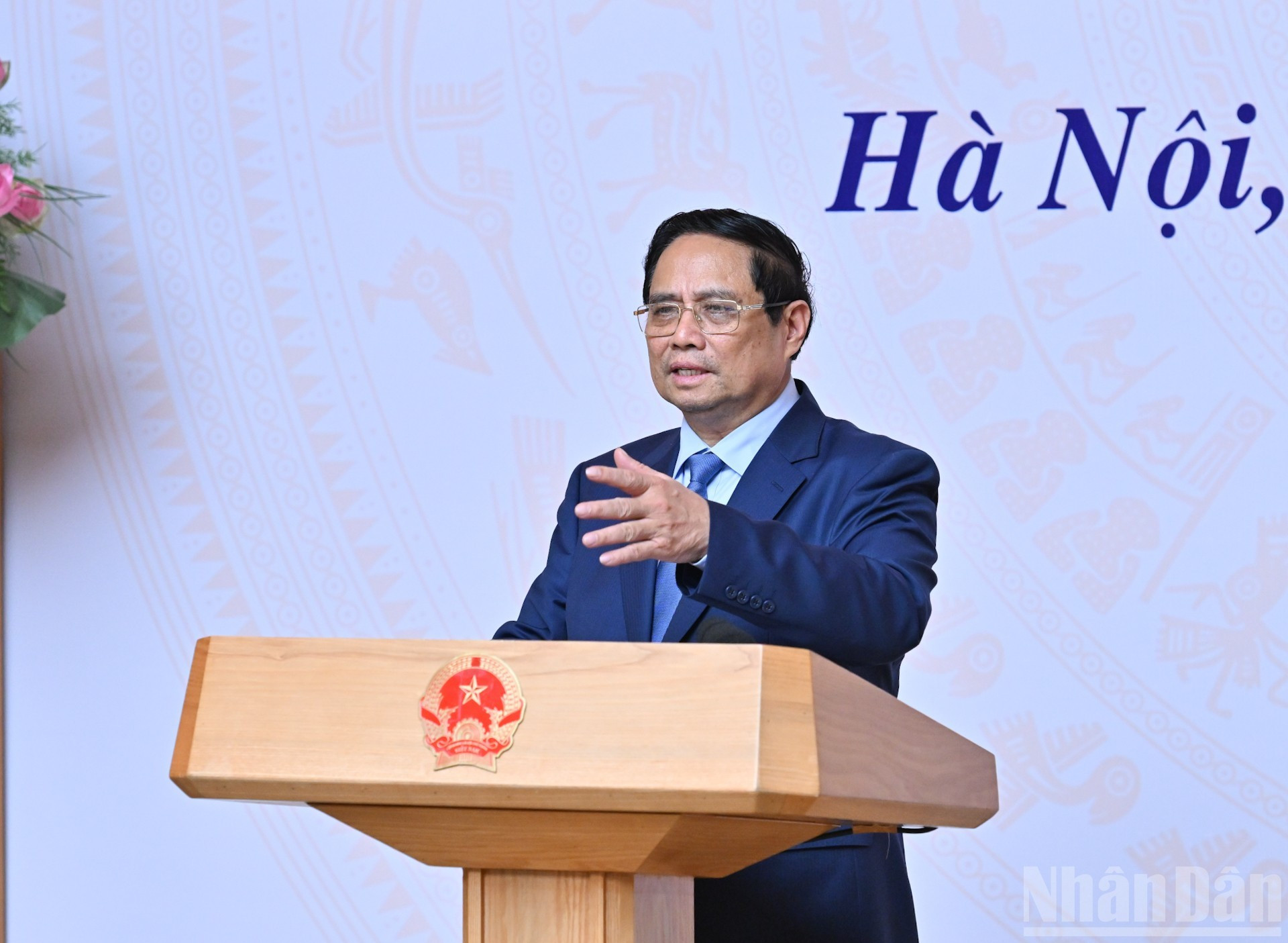 El primer ministro Pham Minh Chinh pronuncia directrices. El primer ministro Pham Minh Chinh pronuncia directrices.
