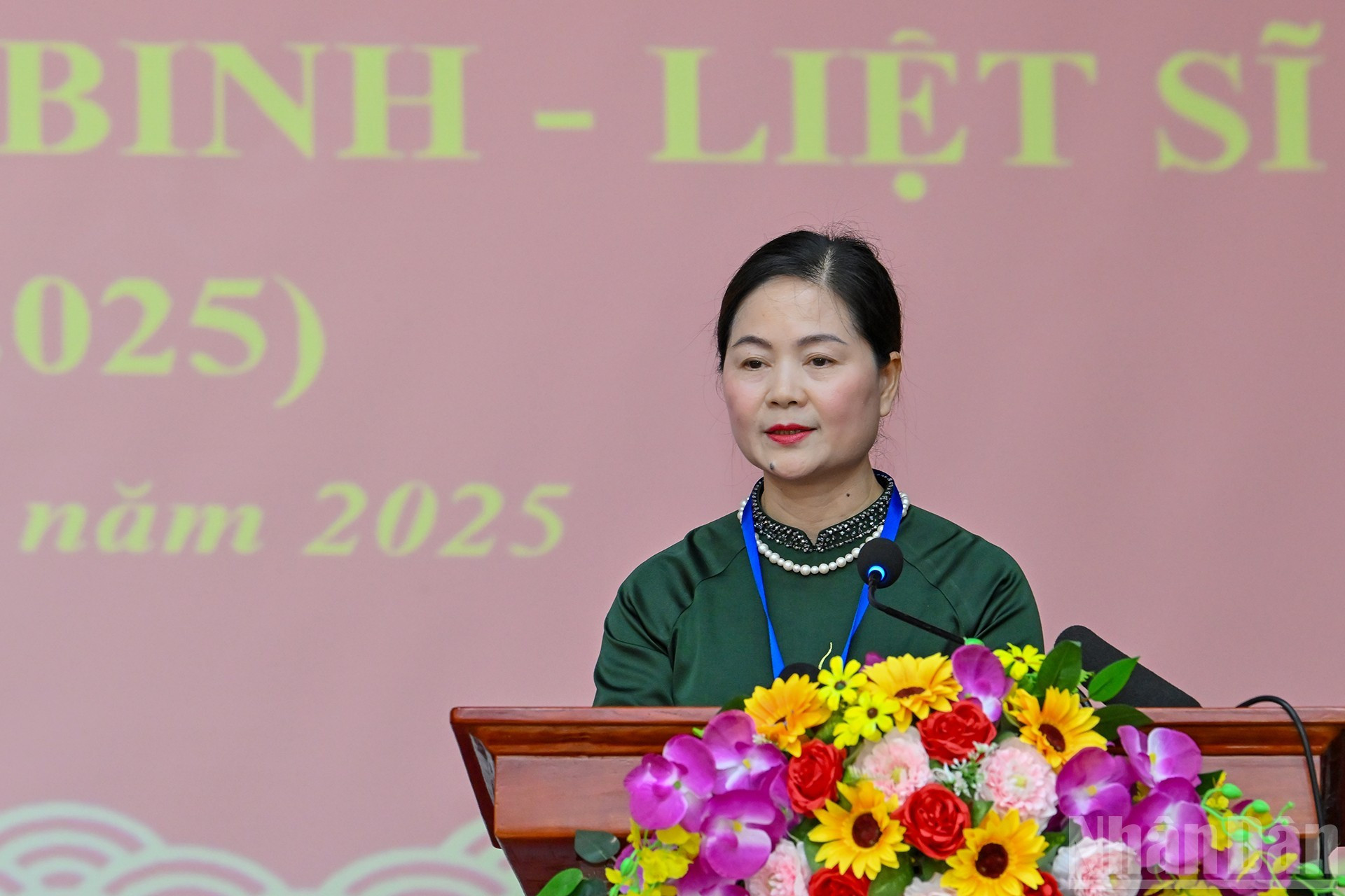 La directora del establecimiento, Ma Thi Bich Nhan, presenta un informe. La directora del establecimiento, Ma Thi Bich Nhan, presenta un informe.
