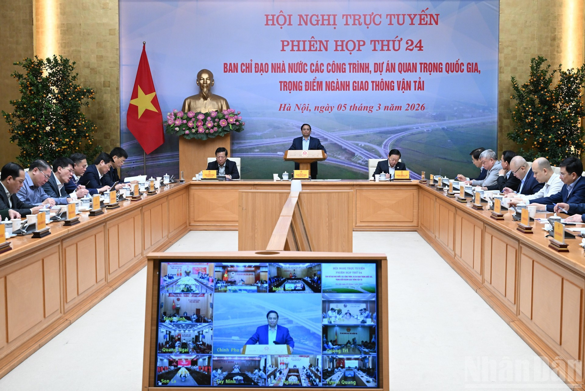 El premier Pham Minh Chinh conduce la reunión.