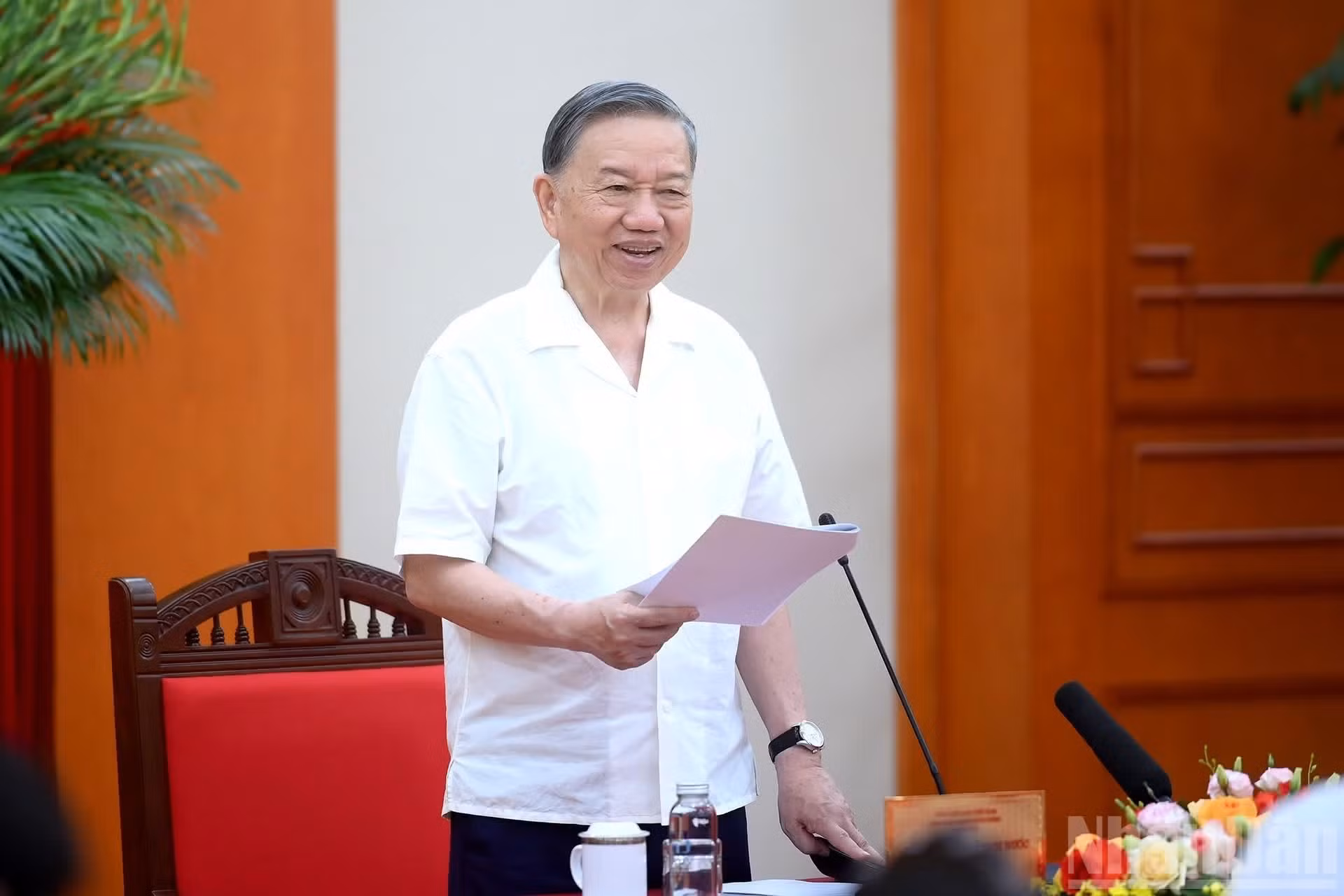 El secretario general del Partido Comunista y presidente de Vietnam, To Lam, concluye la reunión.