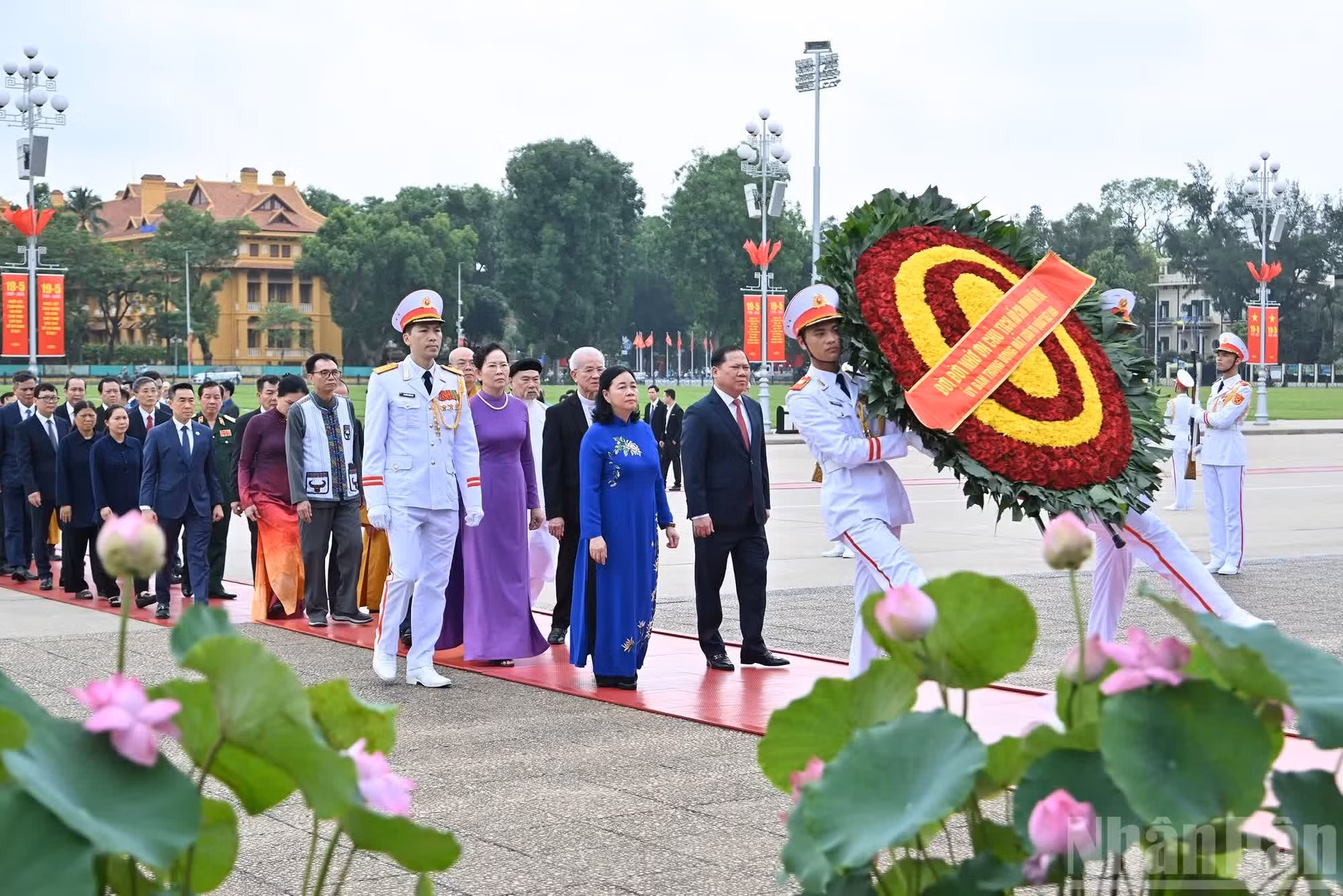 La delegación del Comité Central del Frente de la Patria de Vietnam.