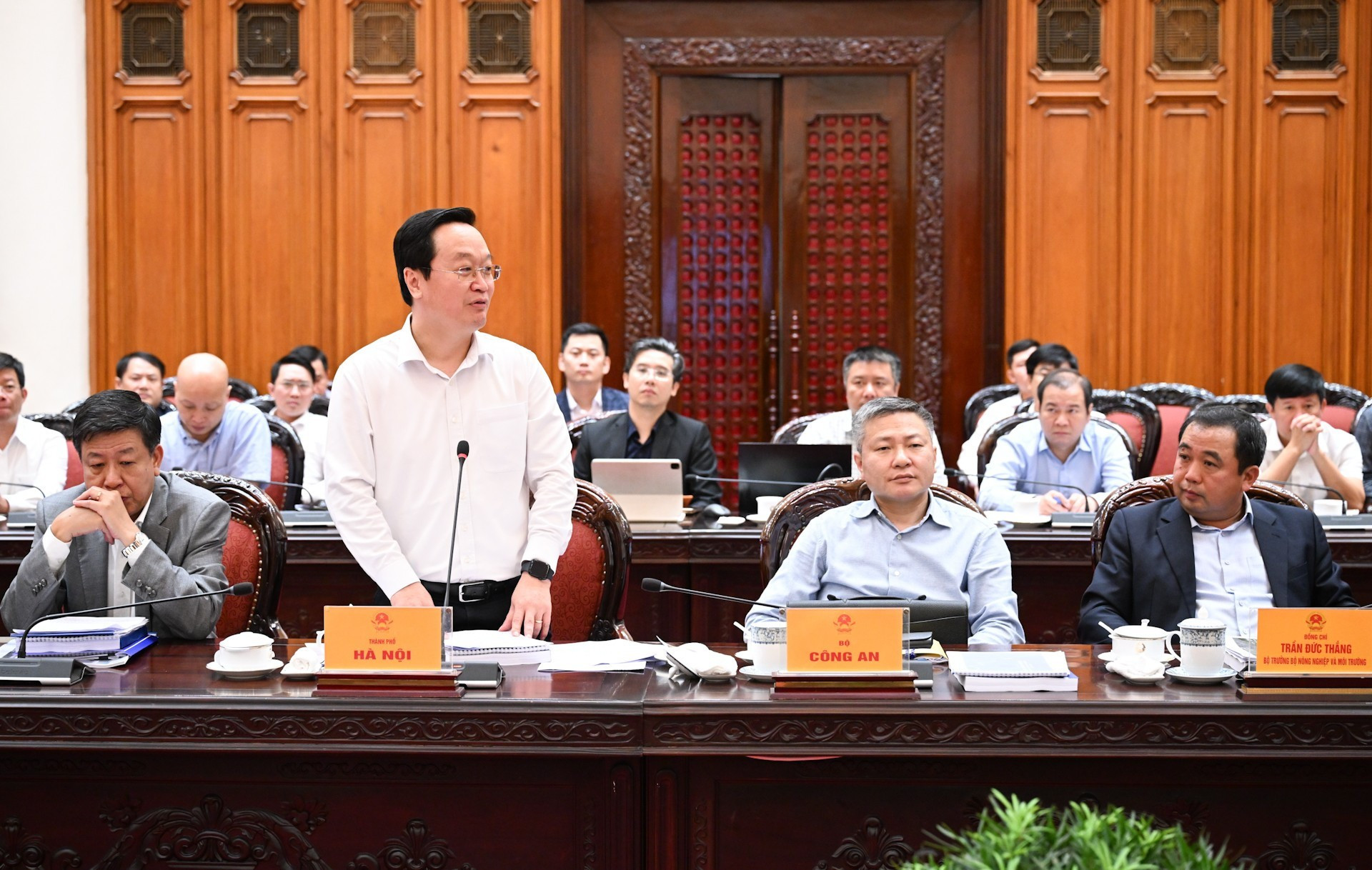 El presidente del Comité Popular de Hanói, Nguyen Duc Trung.