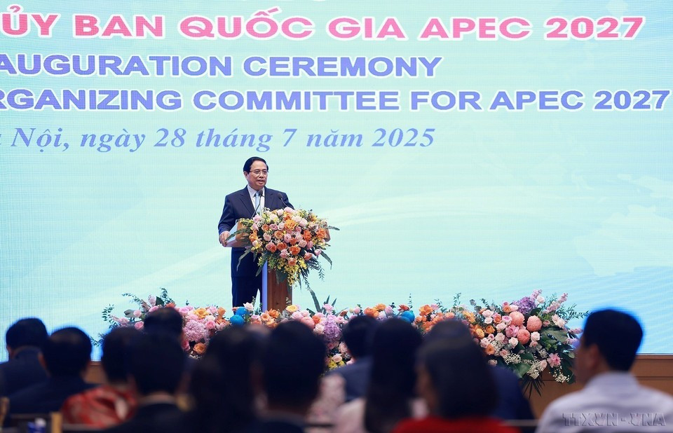 El primer ministro de Vietnam, Pham Minh Chinh, interviene en la ceremonia de anuncio del establecimiento del Comité Nacional del Foro de Cooperación Asia-Pacífico 2027 (Hanói, julio de 2025).