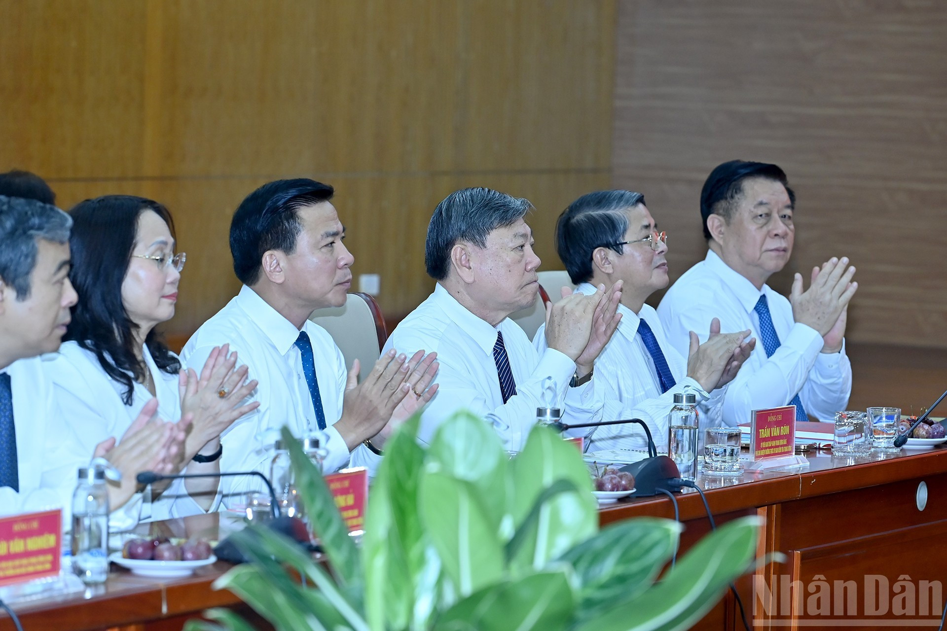 Delegados a la sesión.