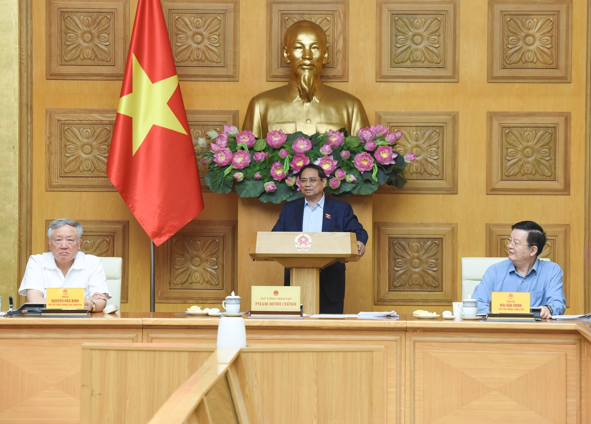 [Foto] Premier vietnamita instruye preparativos para exposición especial en ocasión del Día Nacional