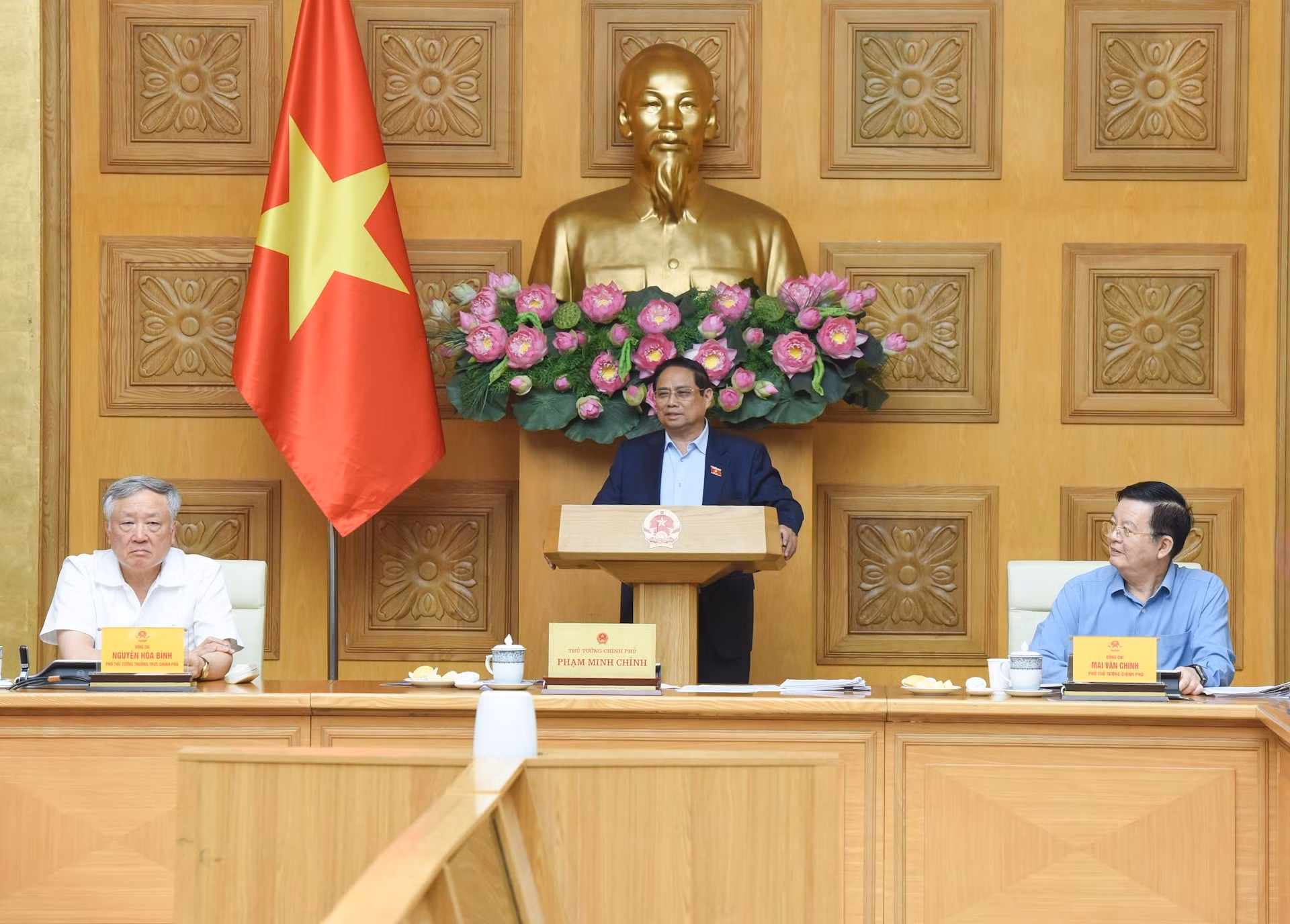 [Foto] Premier vietnamita instruye preparativos para exposición especial en ocasión del Día Nacional