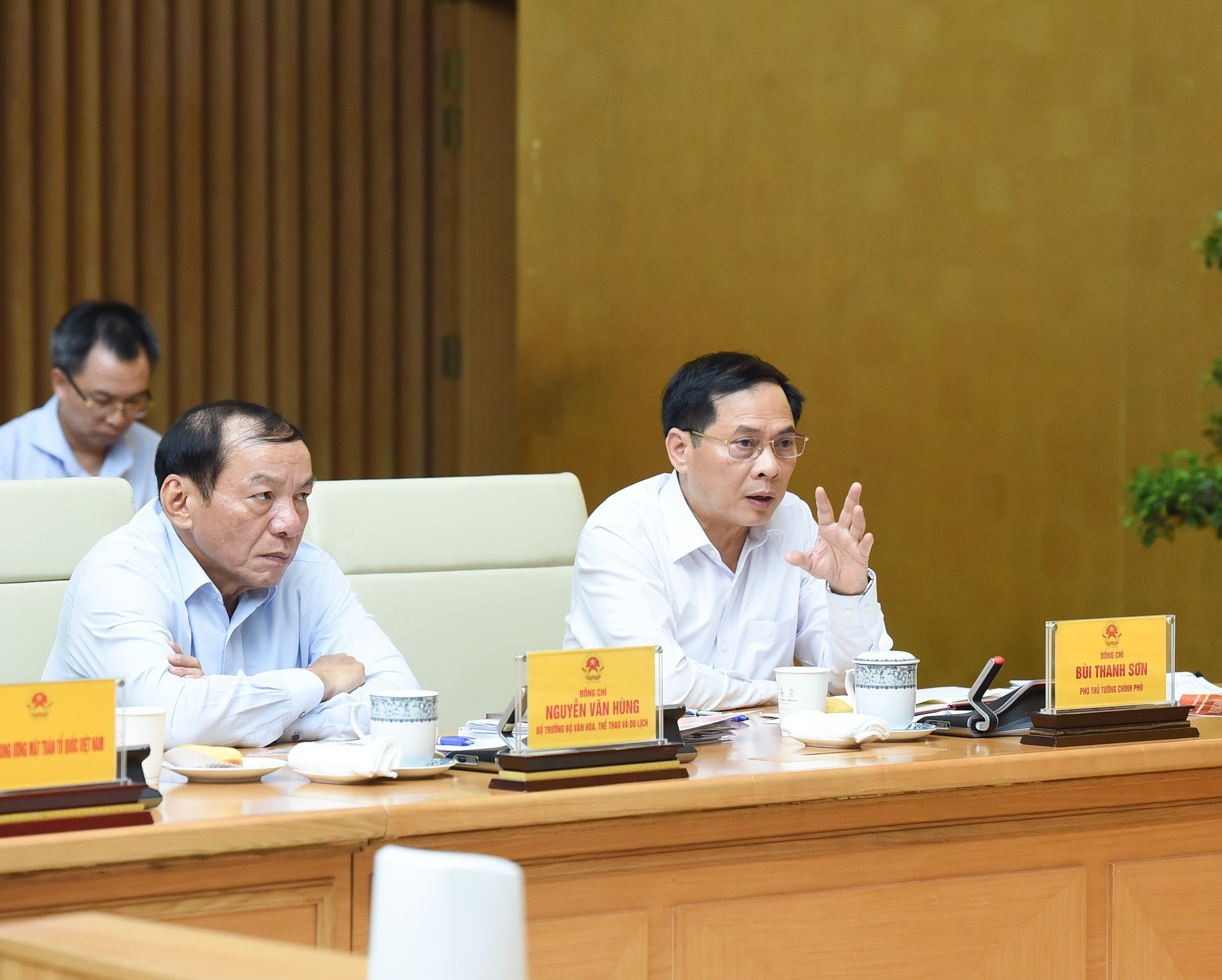 El vice primer ministro y titular de Relaciones Exteriores, Bui Thanh Son. El vice primer ministro y titular de Relaciones Exteriores, Bui Thanh Son.