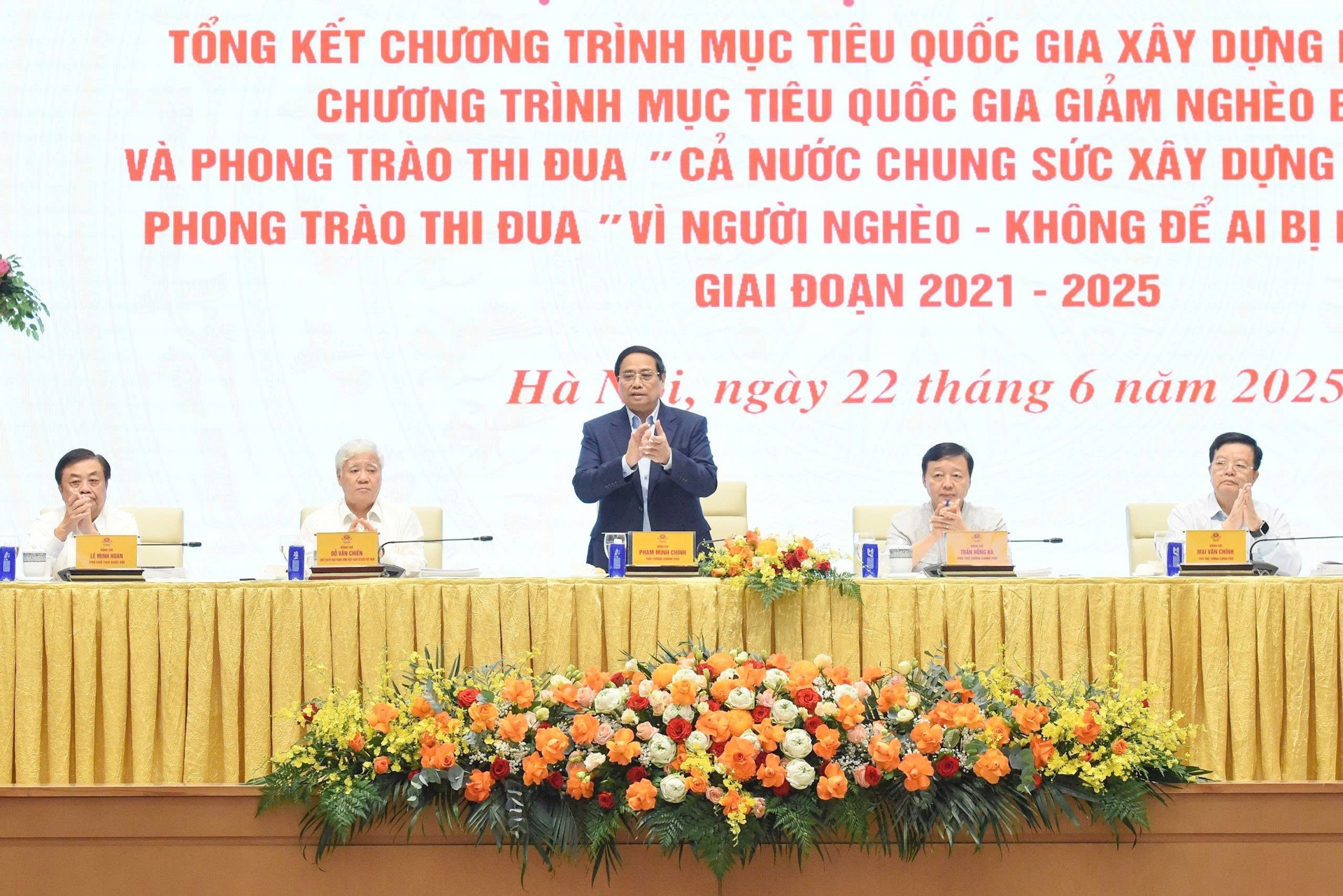 [Foto] Premier vietnamita preside videoconferencia nacional sobre construcción de nueva ruralidad y reducción de pobreza