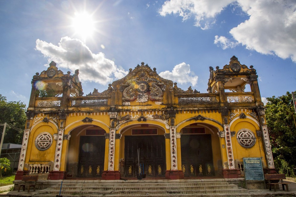 La Casa Comunal de Thai Binh presenta una arquitectura armoniosa y hermosa. La Casa Comunal de Thai Binh presenta una arquitectura armoniosa y hermosa.