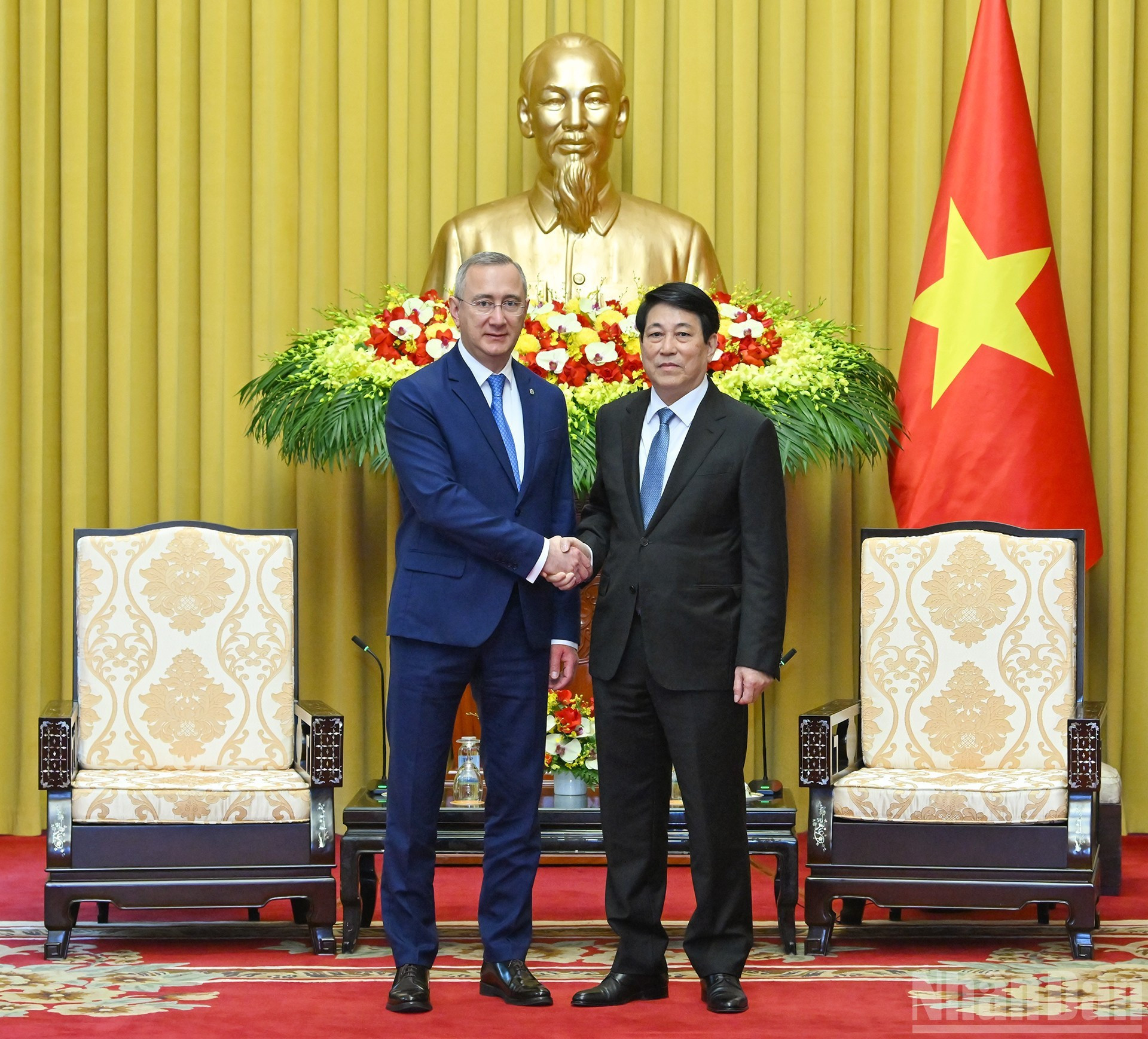 El presidente de Vietnam, Luong Cuong, y el gobernador del óblast de Kaluga, Vladislav Valerievich Shapsha.