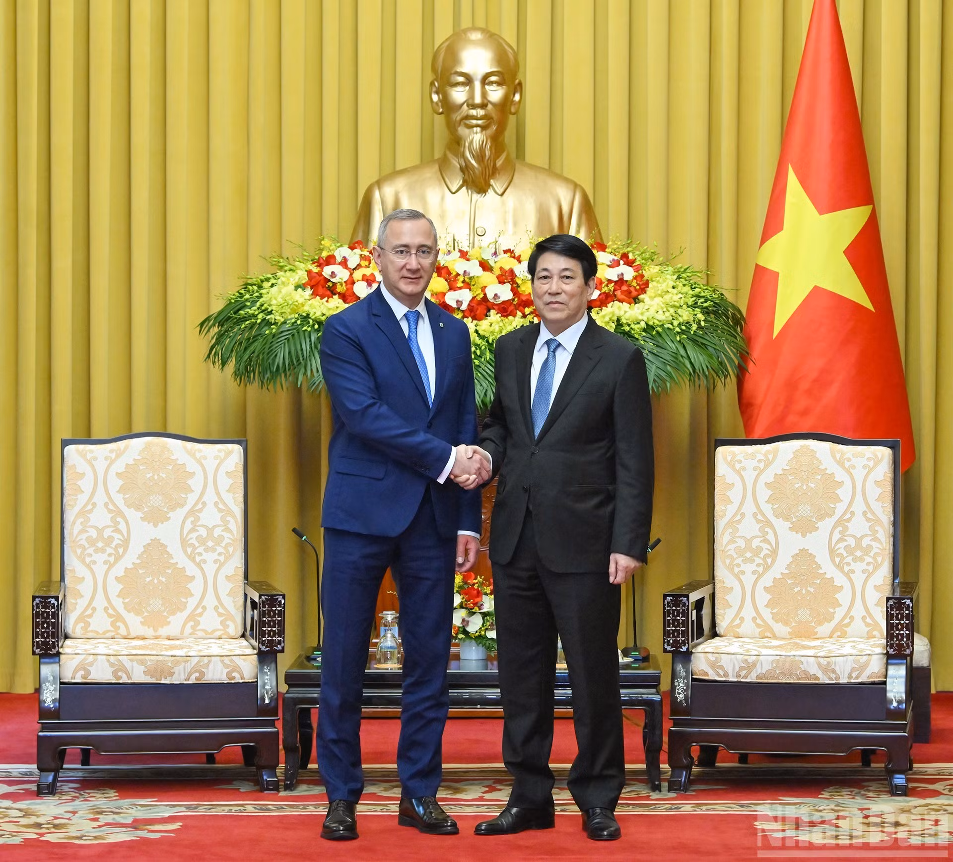 El presidente de Vietnam, Luong Cuong, y el gobernador del óblast de Kaluga, Vladislav Valerievich Shapsha.