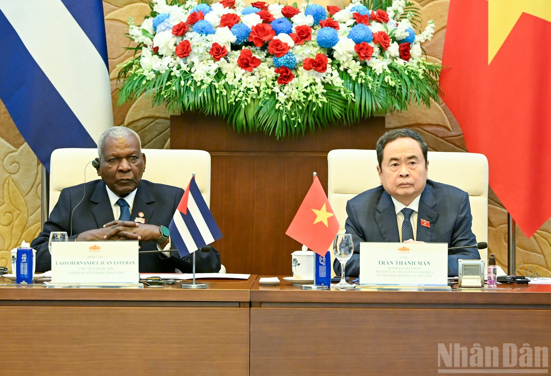 La sesión se lleva a cabo bajo la copresidencia del titular de la Asamblea Nacional de Vietnam, Tran Thanh Man, y el presidente de la Asamblea Nacional del Poder Popular y del Consejo de Estado de Cuba, Esteban Lazo Hernández. La sesión se lleva a cabo bajo la copresidencia del titular de la Asamblea Nacional de Vietnam, Tran Thanh Man, y el presidente de la Asamblea Nacional del Poder Popular y del Consejo de Estado de Cuba, Esteban Lazo Hernández.