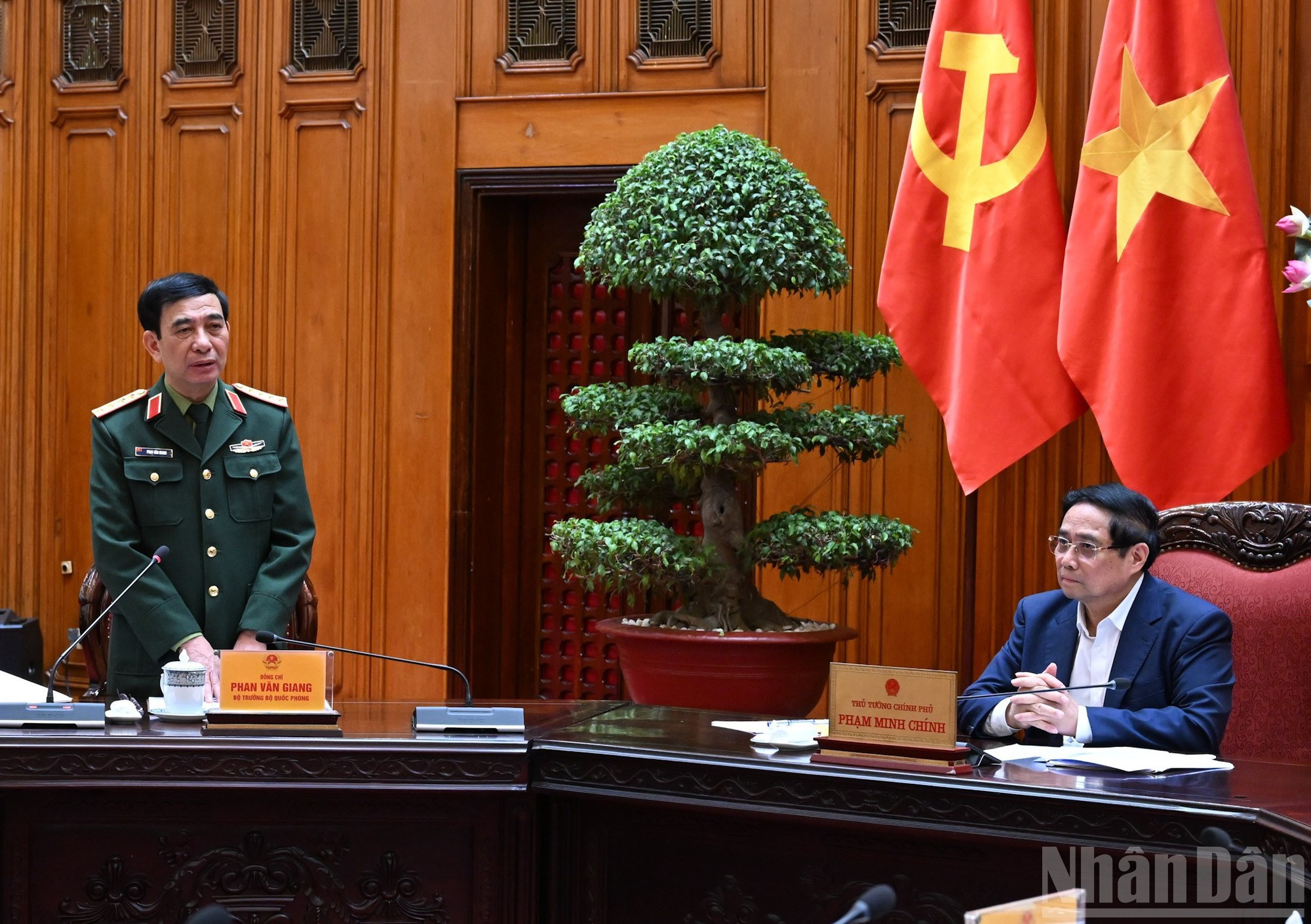 El general Phan Van Giang, ministro de Defensa, en su intervención.