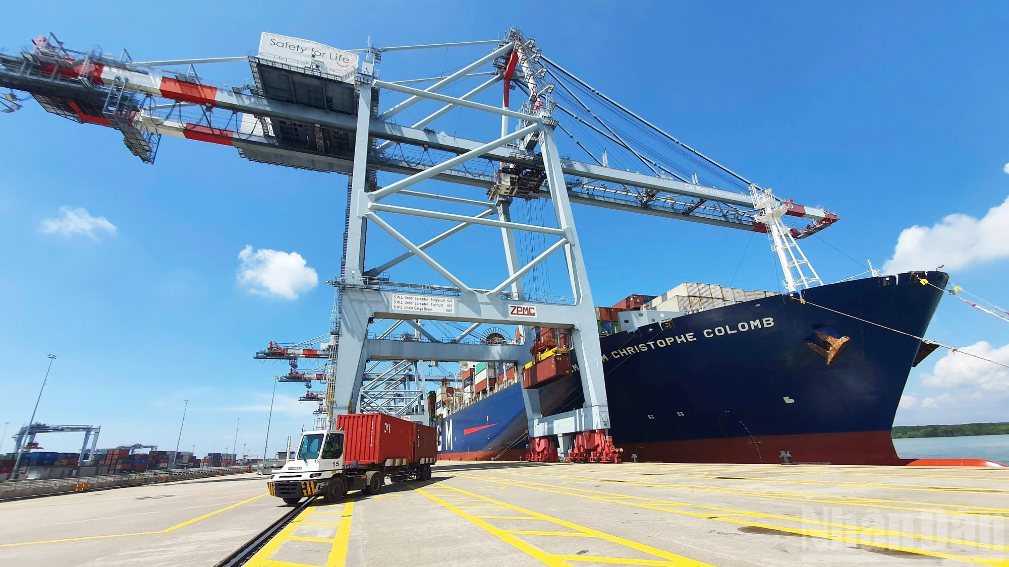 Gracias a su potencial y ventajas, el clúster se mantiene como uno de los principales escenarios de la estrategia de Ciudad Ho Chi Minh sobre desarrollo industrial, de servicios y urbes modernas tras la reciente reorganización administrativa del país.