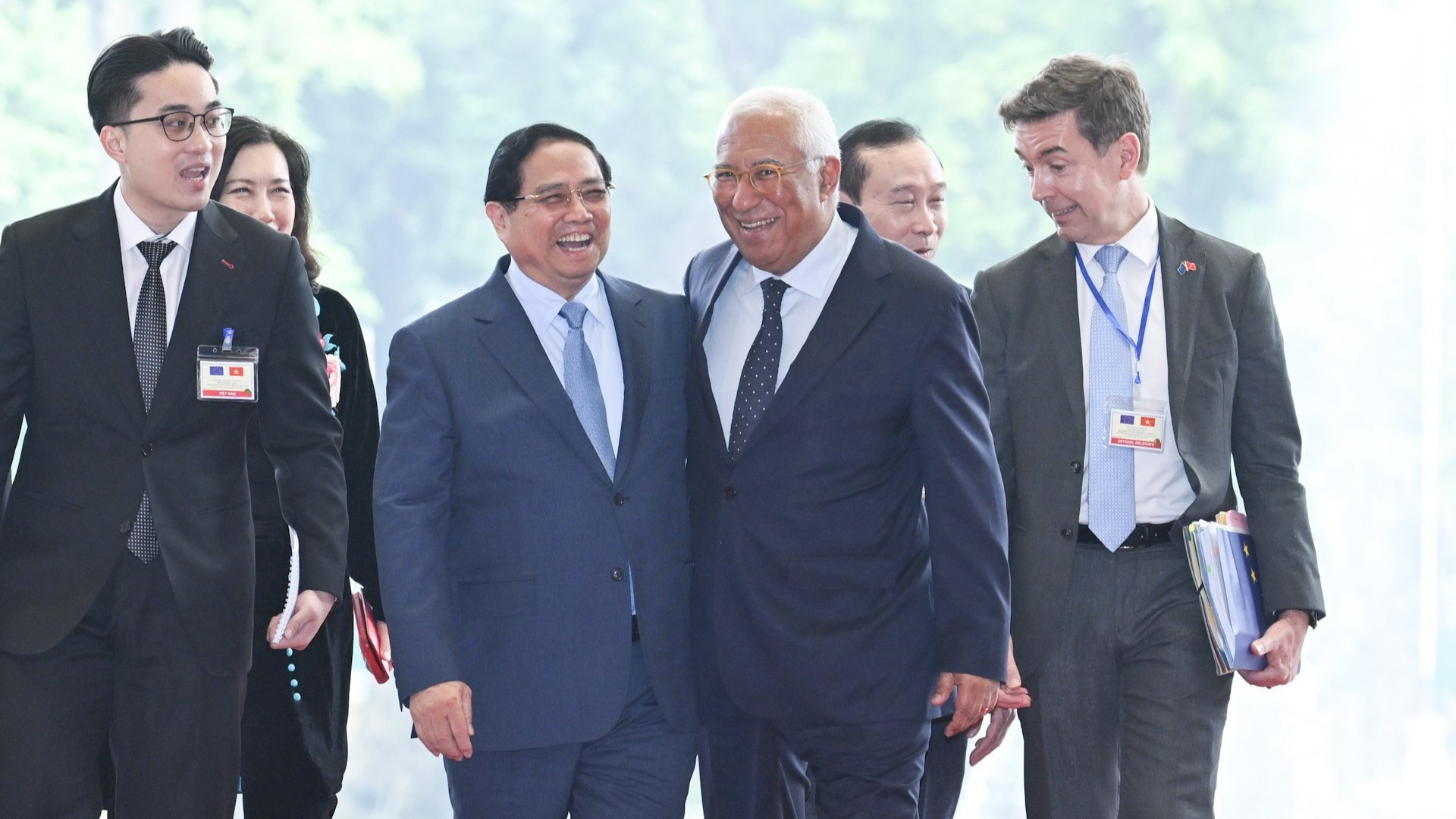 El primer ministro de Vietnam, Pham Minh Chinh, y el presidente del Consejo Europeo, António Costa.