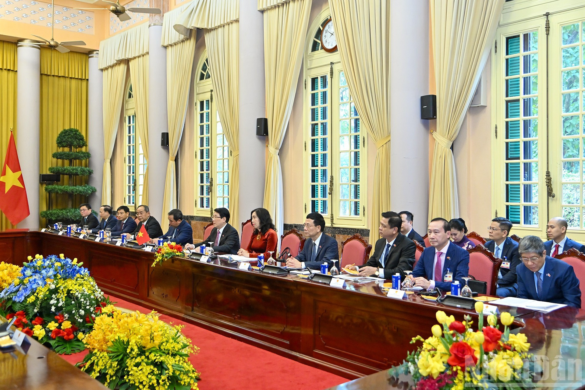 El presidente Luong Cuong y delegados de Vietnam.