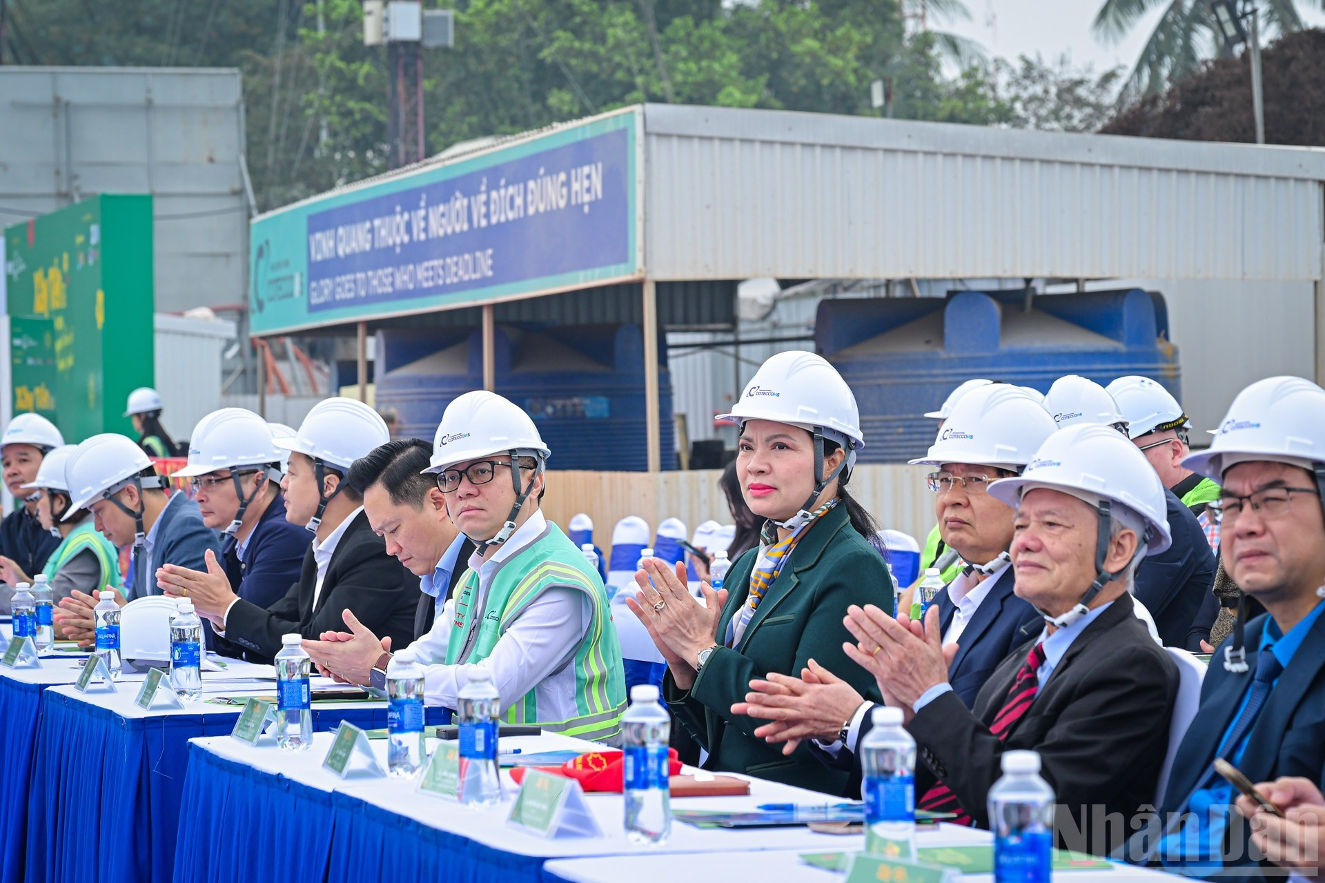 Vista de la actividad efectuada hoy en el marco del programa “Construyen Tet 2026”. Coincide con la atmósfera festiva por la culminación del XIV Congreso Nacional del Partido Comunista de Vietnam.