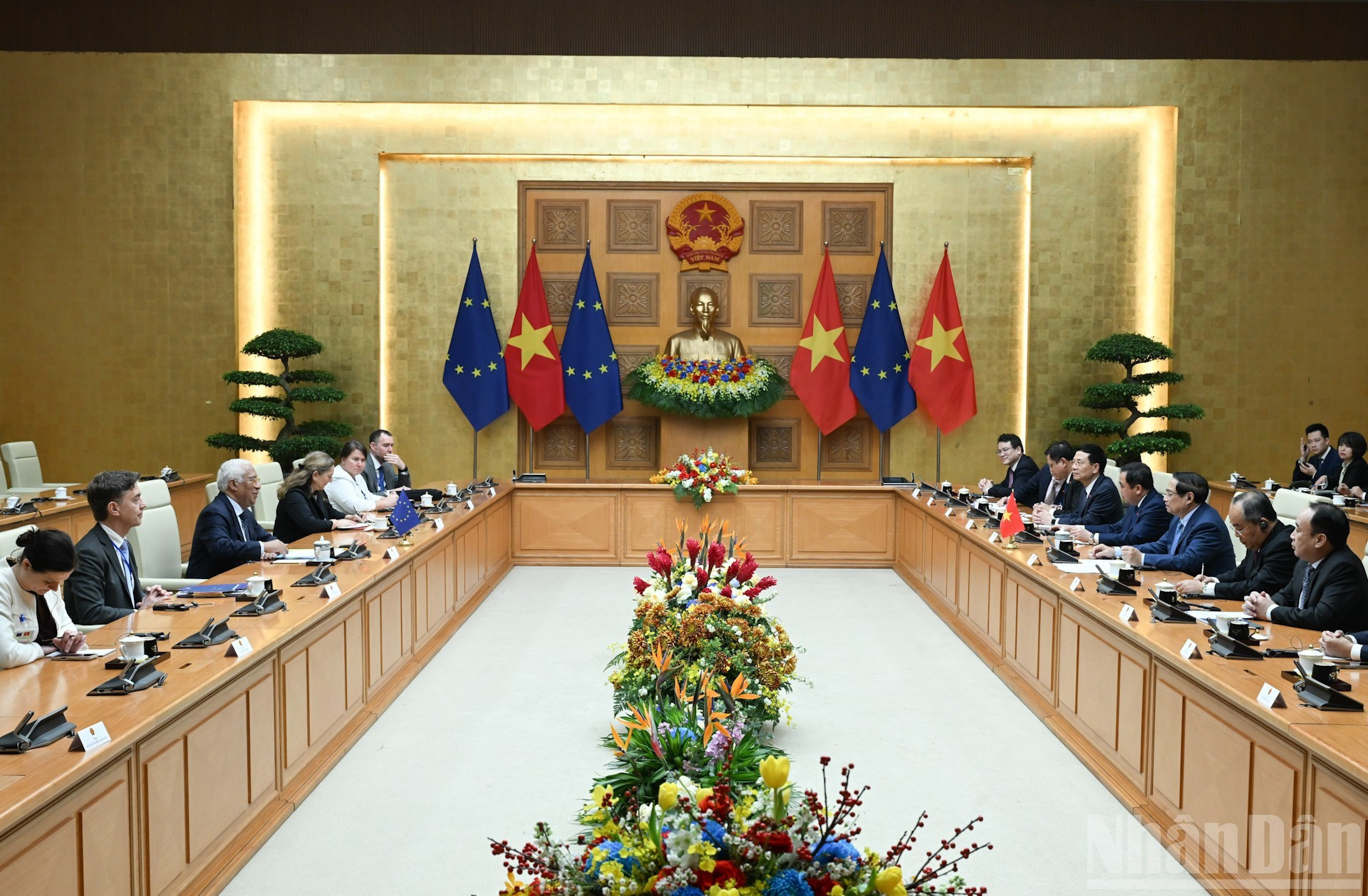 Panorama de la reunión.