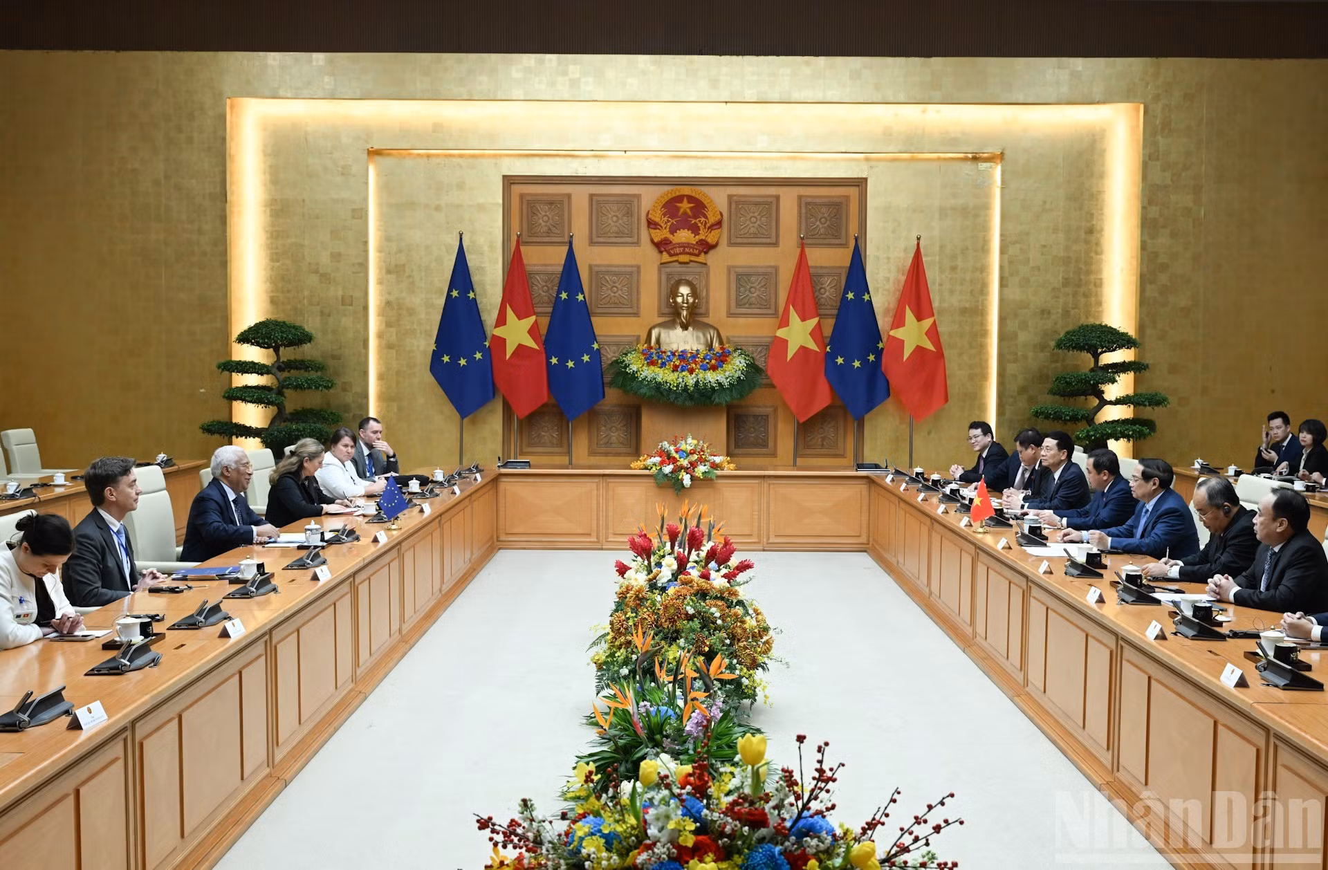 Panorama de la reunión.