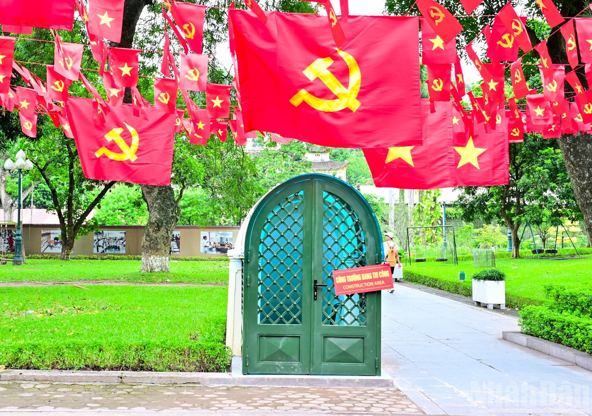 Su construcción finalizó el 30 de junio de 1966 y se utilizó sobre todo a finales de 1972, durante los bombardeos de Estados Unidos a Vietnam del Norte. En estos días se están ultimando los detalles para la apertura al público el día 19.