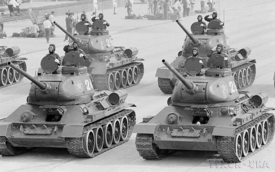 Tanques blindados del Ejército Popular de Vietnam. Tanques blindados del Ejército Popular de Vietnam.