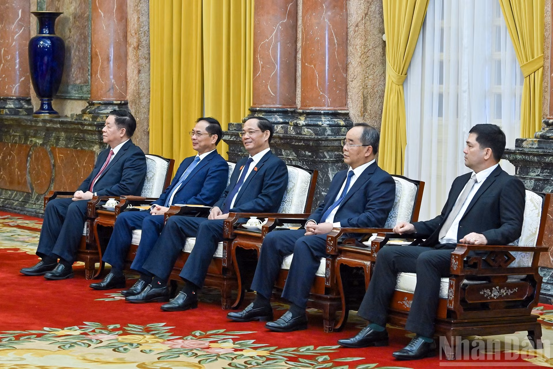 Los funcionarios del Partido y del Estado vietnamitas en la cita.