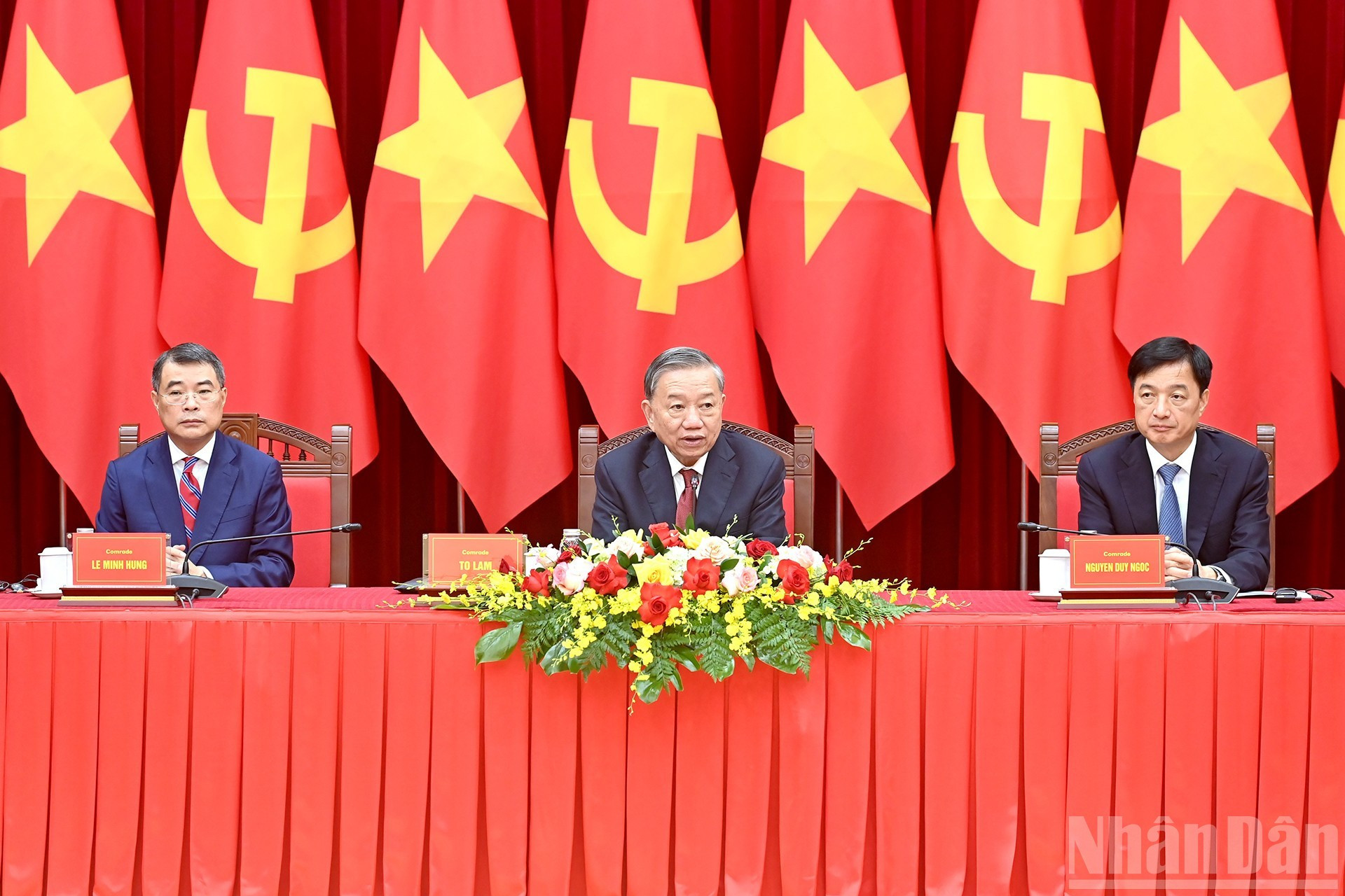 El secretario general del Partido Comunista de Vietnam, To Lam, da palabras. El secretario general del Partido Comunista de Vietnam, To Lam, da palabras.