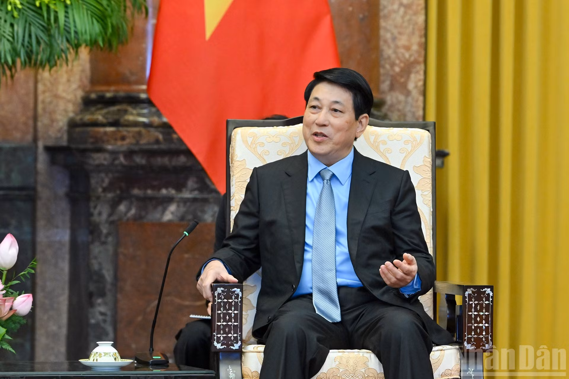 El presidente de Vietnam, Luong Cuong, tiene la palabra.