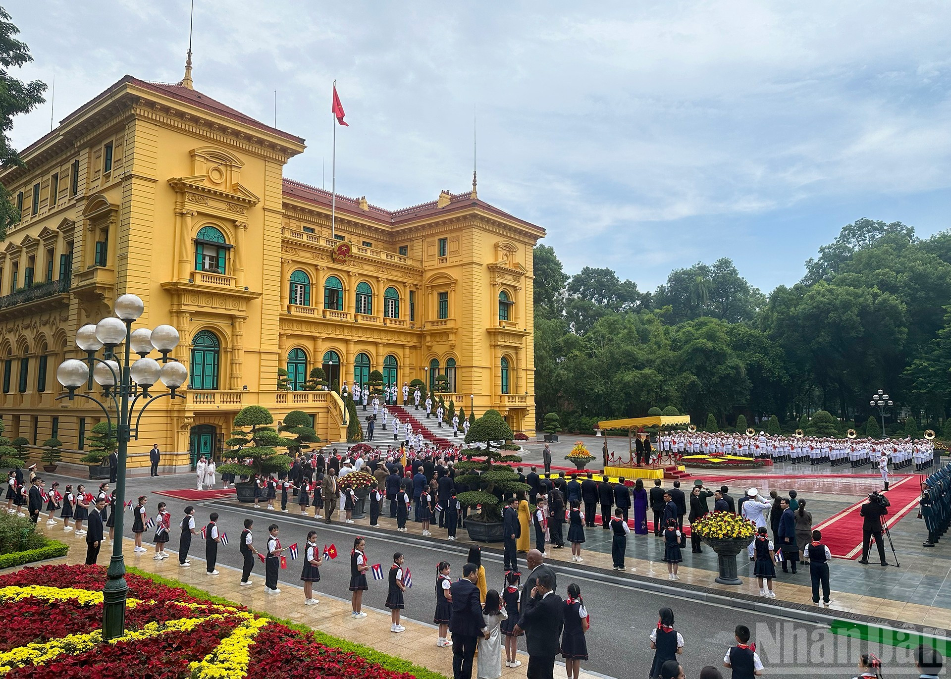 Panorama de la ceremonia, efectuada en el Palacio Presidencial. Panorama de la ceremonia, efectuada en el Palacio Presidencial.