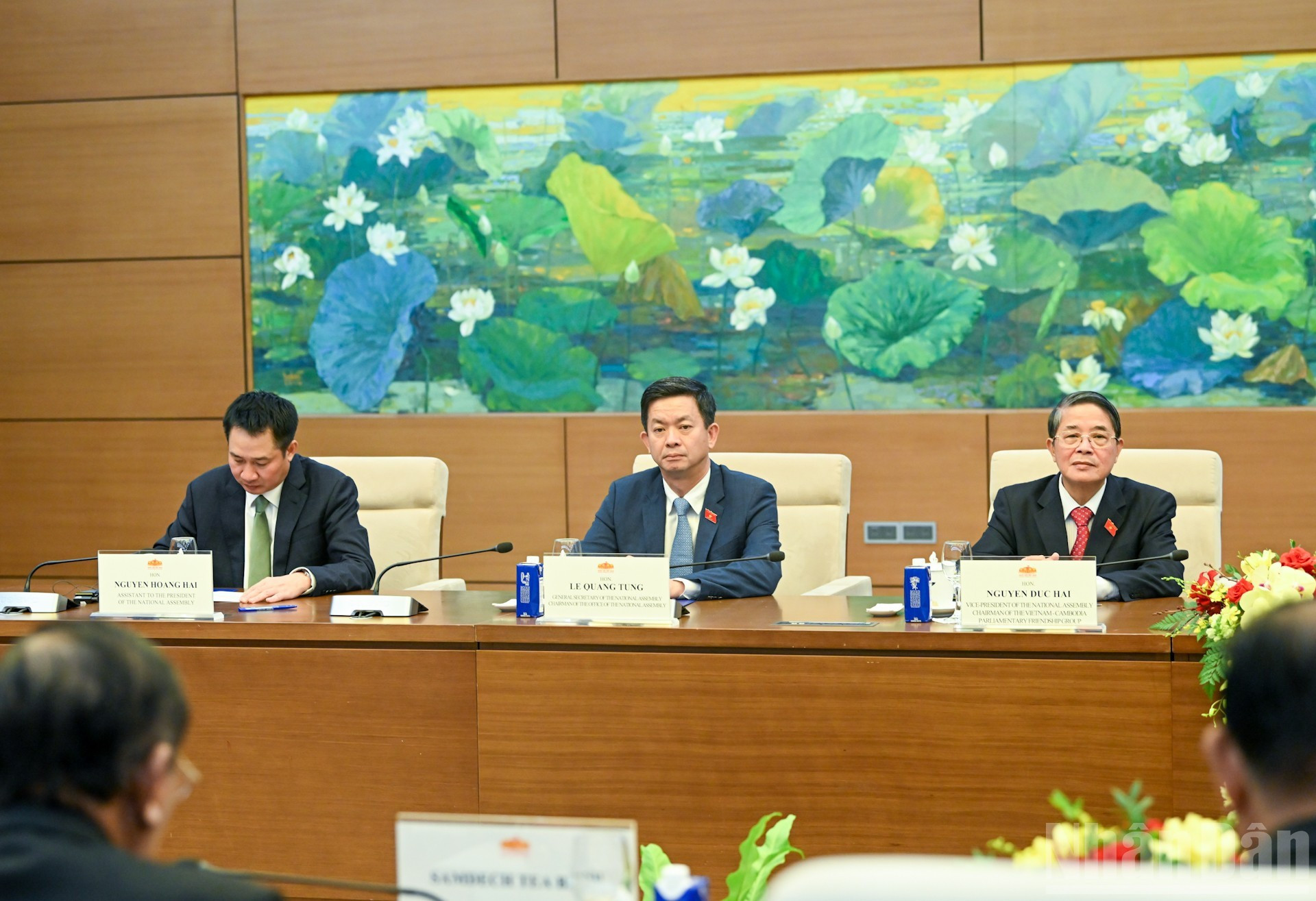 Diputados vietnamitas en la reunión. Diputados vietnamitas en la reunión.