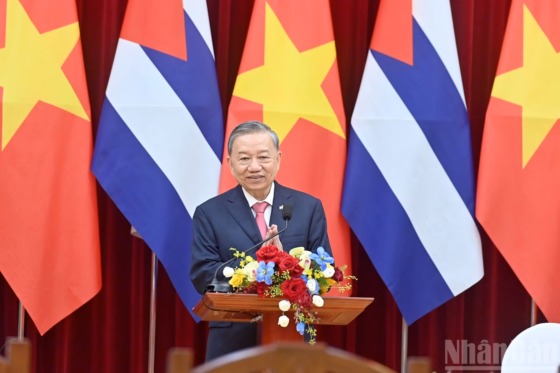 El secretario general del Partido Comunista de Vietnam, To Lam, tiene la palabra.