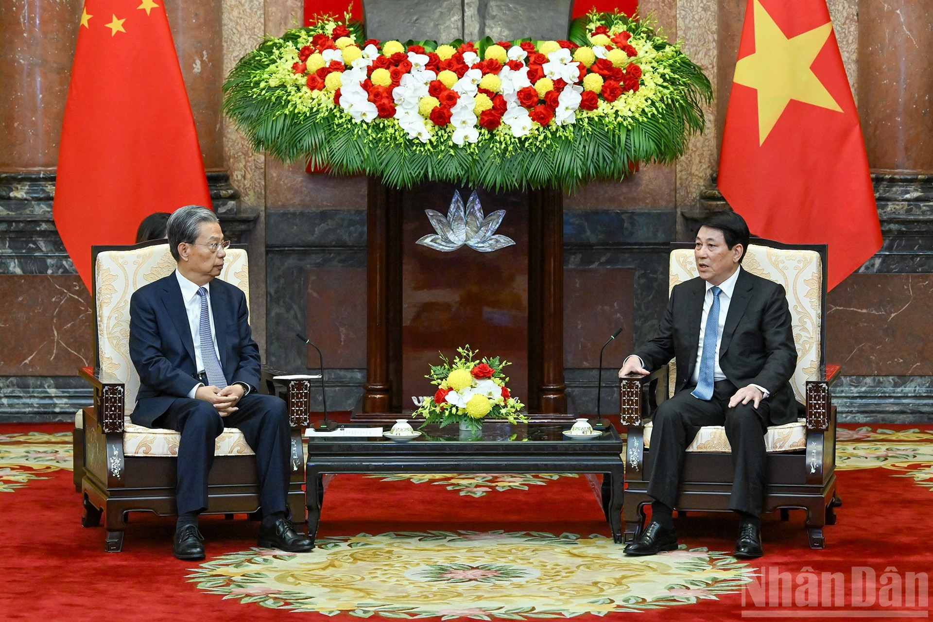 Los dos dirigentes sostienen conversaciones.