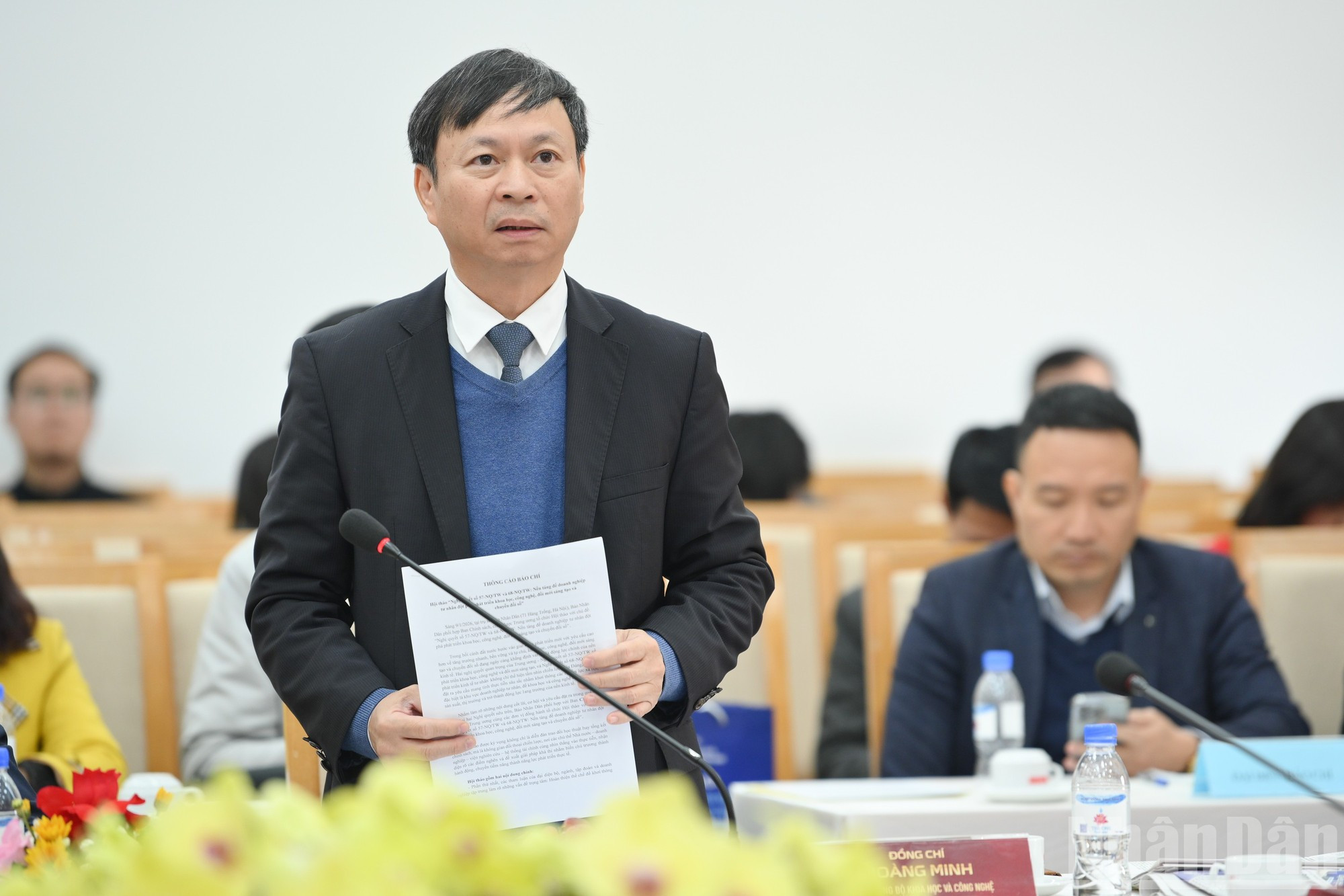 El viceministro de Ciencia y Tecnología Hoang Minh da palabras.