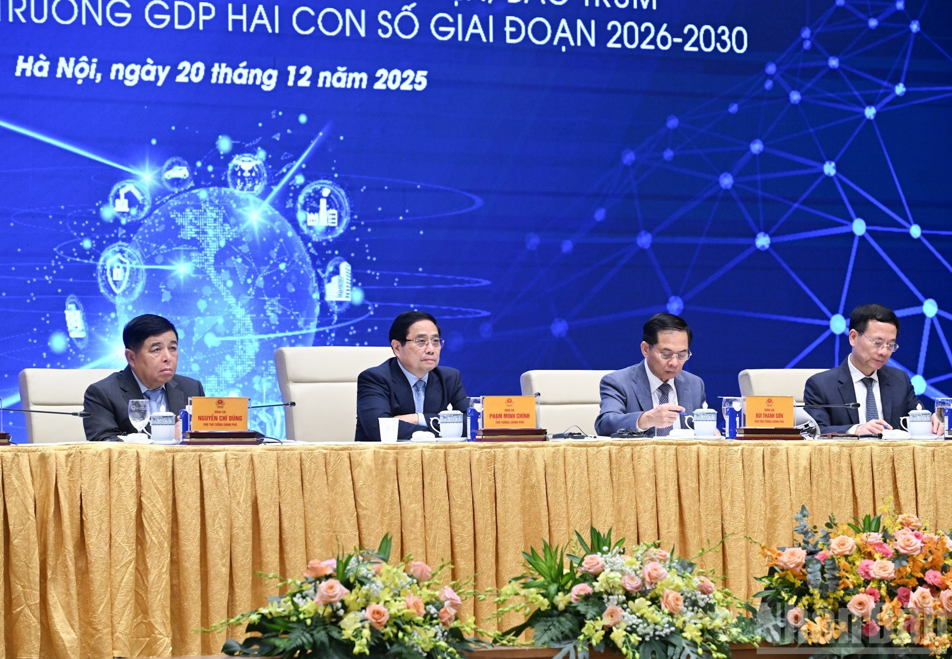[Foto] Premier vietnamita preside tercer foro nacional sobre economía digital y sociedad digital