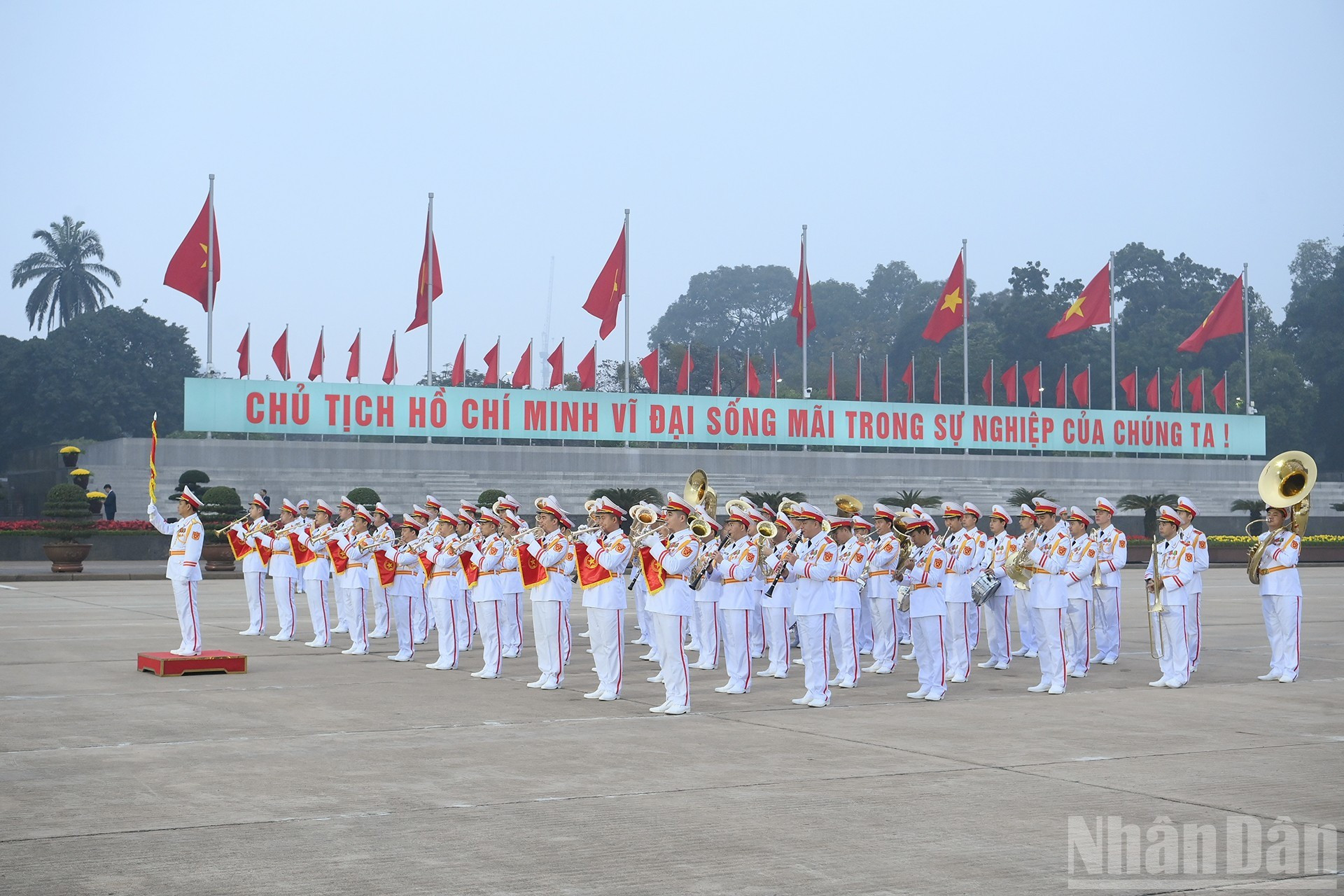 La banda militar en el acto.