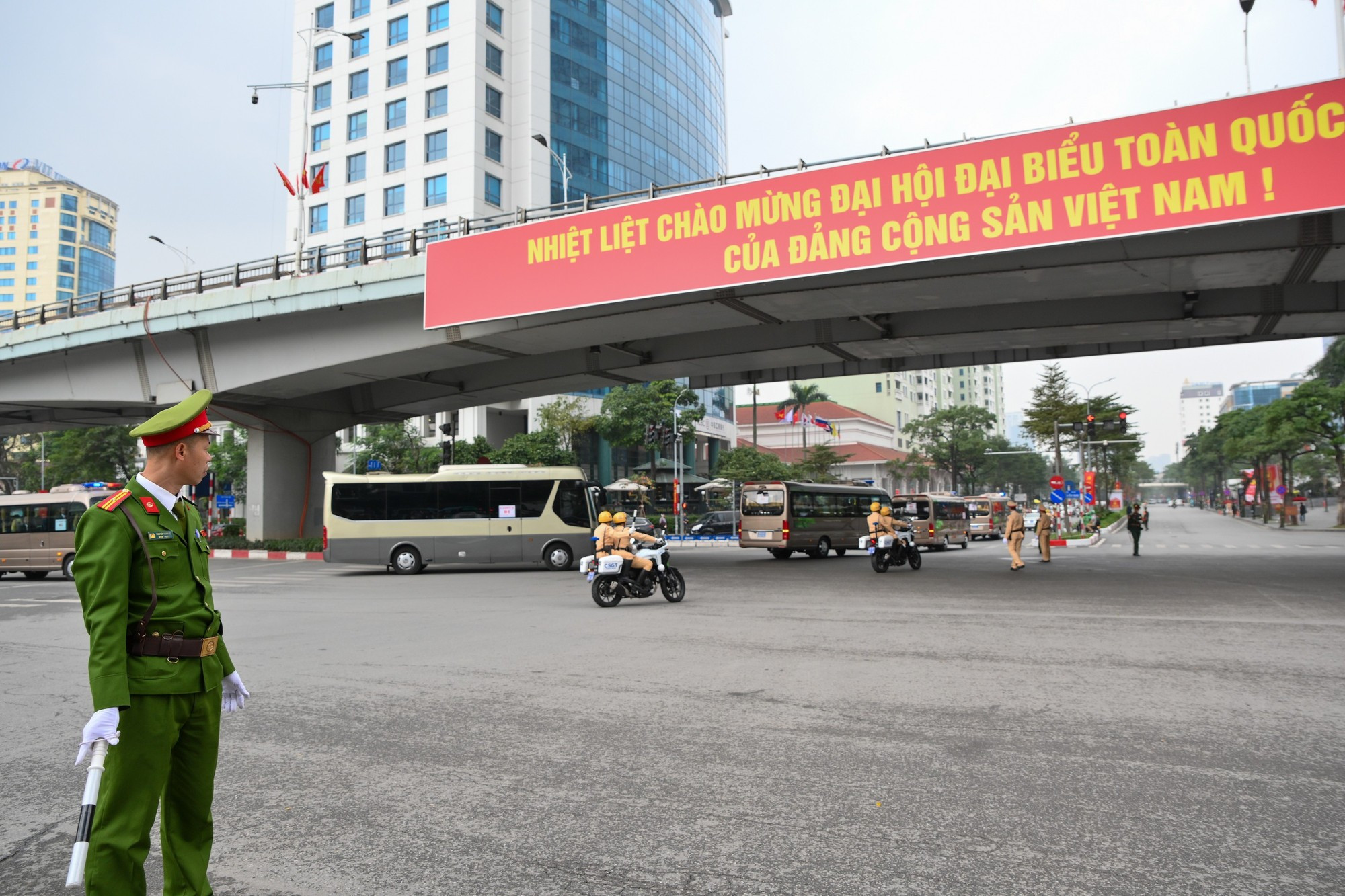 Vista del cruce de las calles Nguyen Chi Thanh y Kim Ma al mediodía del 19 de enero.
