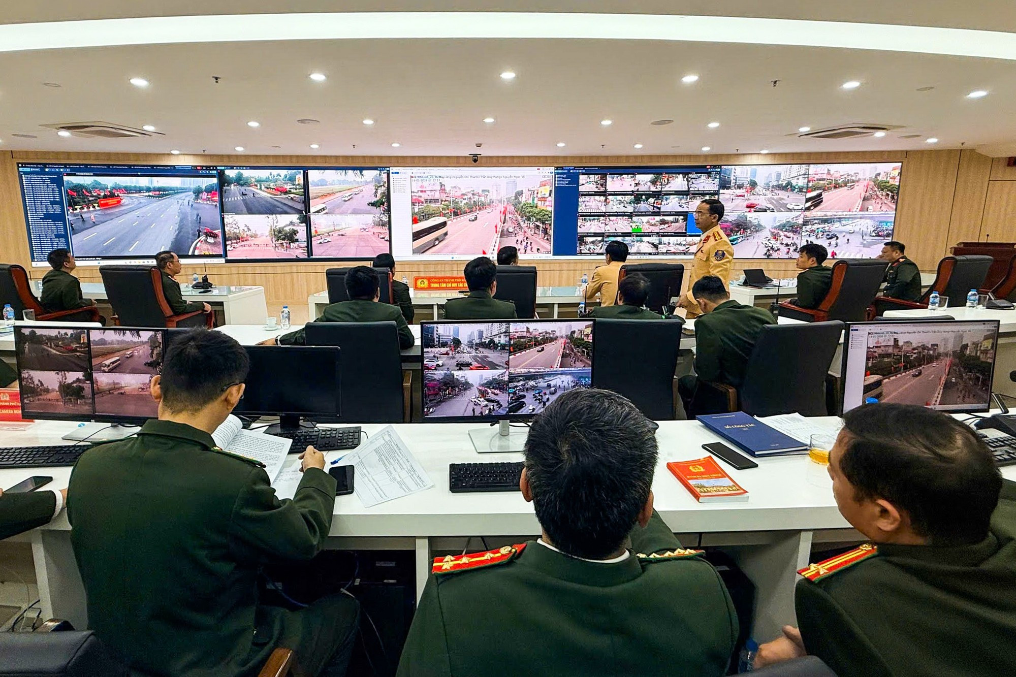 El Centro de Comandancia de la Polícia de Hanói durante la primera jornada del Congreso.