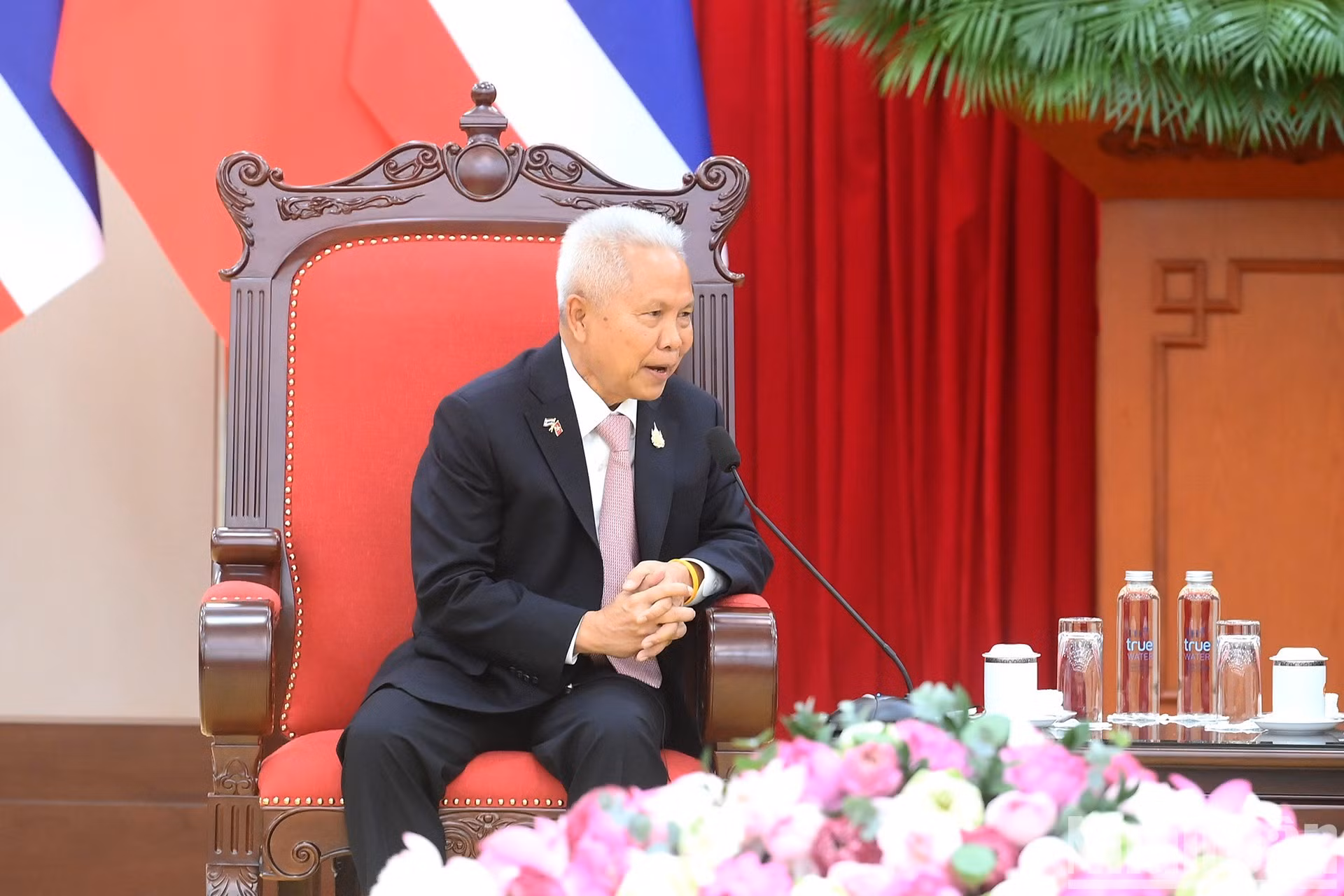 El presidente de la Asamblea Nacional y de la Cámara de Representantes de Tailandia, Sophon Zaram, interviene en el encuentro.