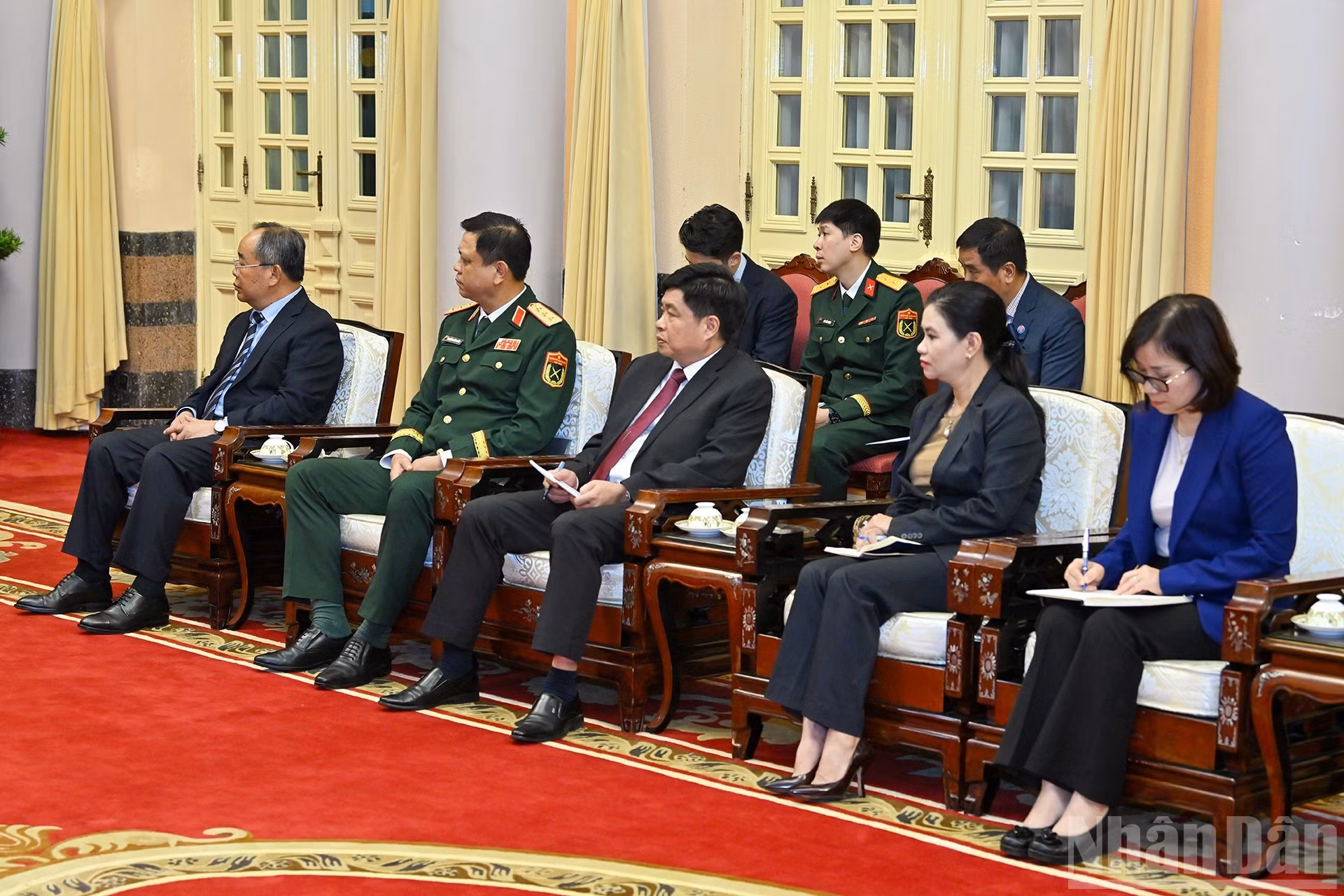 Delegados de Vietnam en la cita.