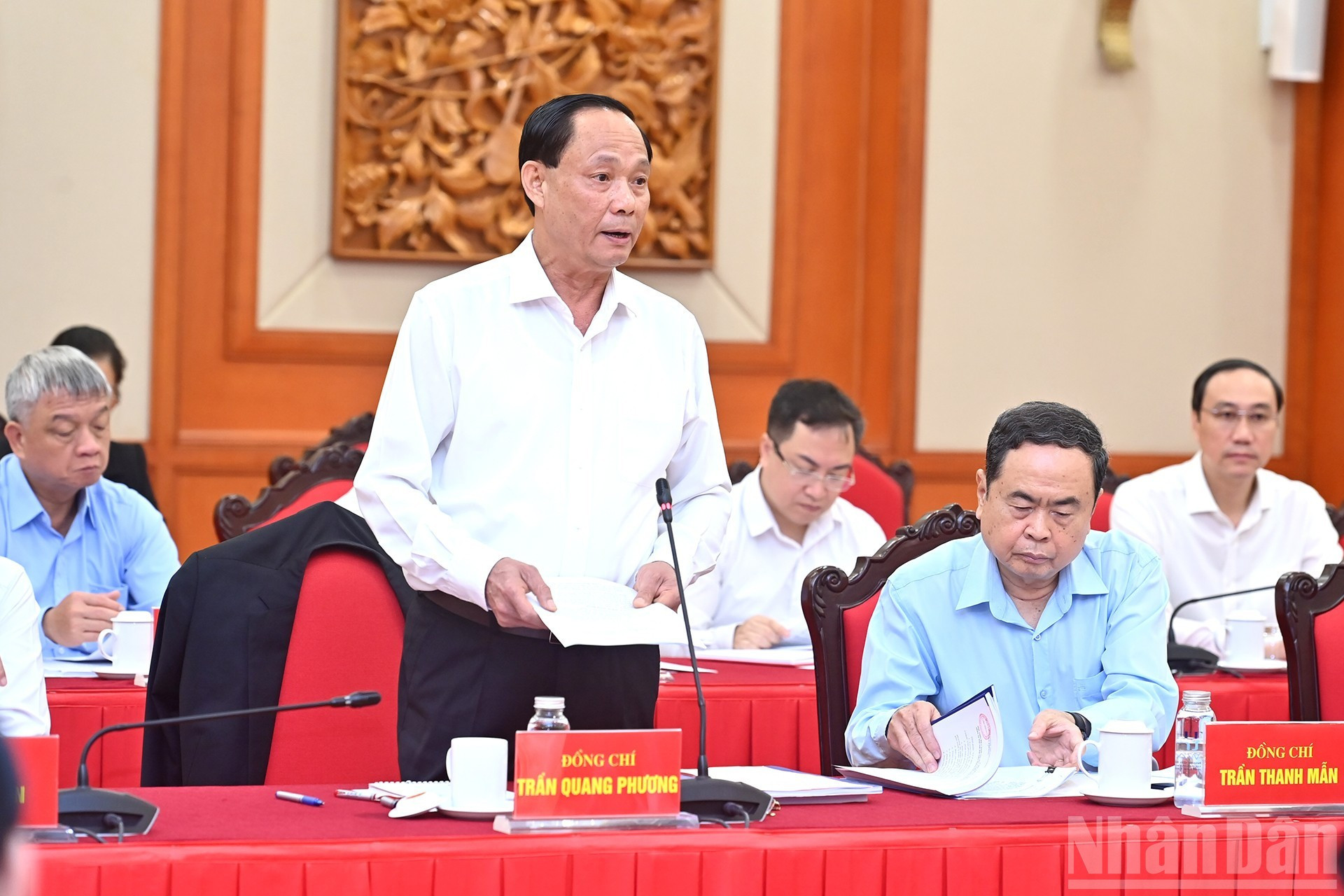 El vicepresidente de la Asamblea Nacional de Vietnam Tran Quang Phuong tiene la palabra. El vicepresidente de la Asamblea Nacional de Vietnam Tran Quang Phuong tiene la palabra.