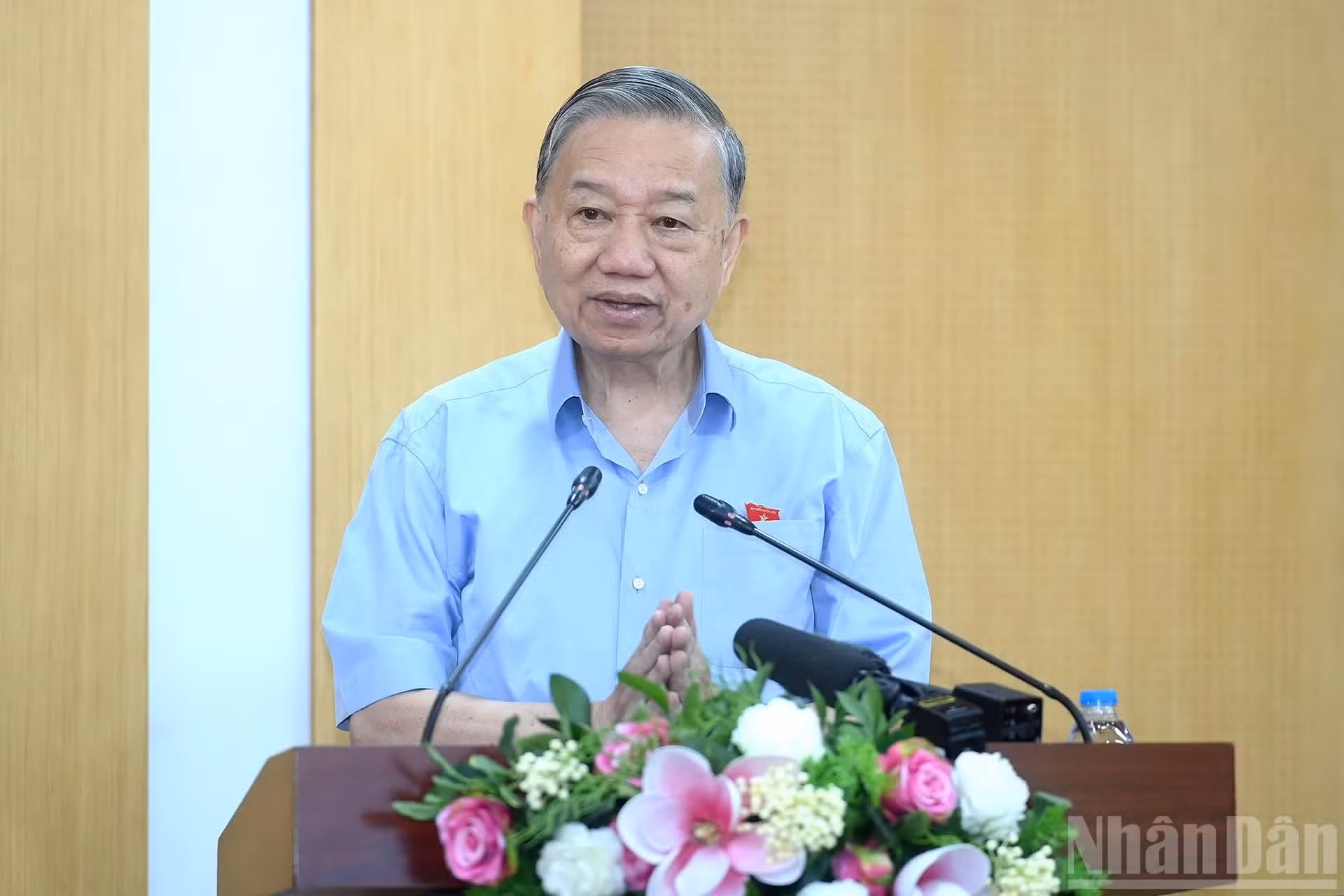 El secretario general del Partido Comunista de Vietnam y presidente del país, To Lam, da palabras.