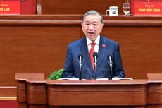 El secretario general To Lam, en representación del Comité Central del Partido Comunista de Vietnam del XIV mandato, pronuncia un discurso. (Foto: Nhan Dan)