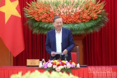 El secretario general del PCV, To Lam, habla en la cita. (Foto: Nhan Dan)