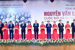 [Foto] Inauguran exposición sobre extinto secretario general Nguyen Van Linh 