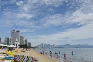 Un rincón de la playa de Nha Trang, en la provincia de Khanh Hoa, atrae a muchos turistas. (Fuente: VNA)